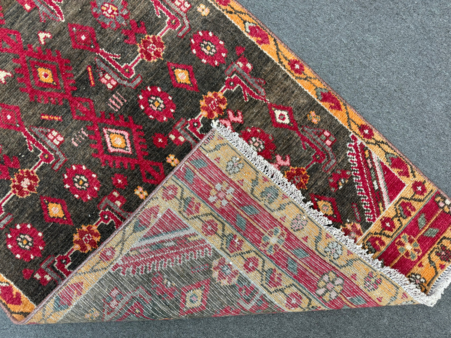 Vintage Oriental Runner Rug 2'7" × 9'1" – Handwoven, Natural Dyes