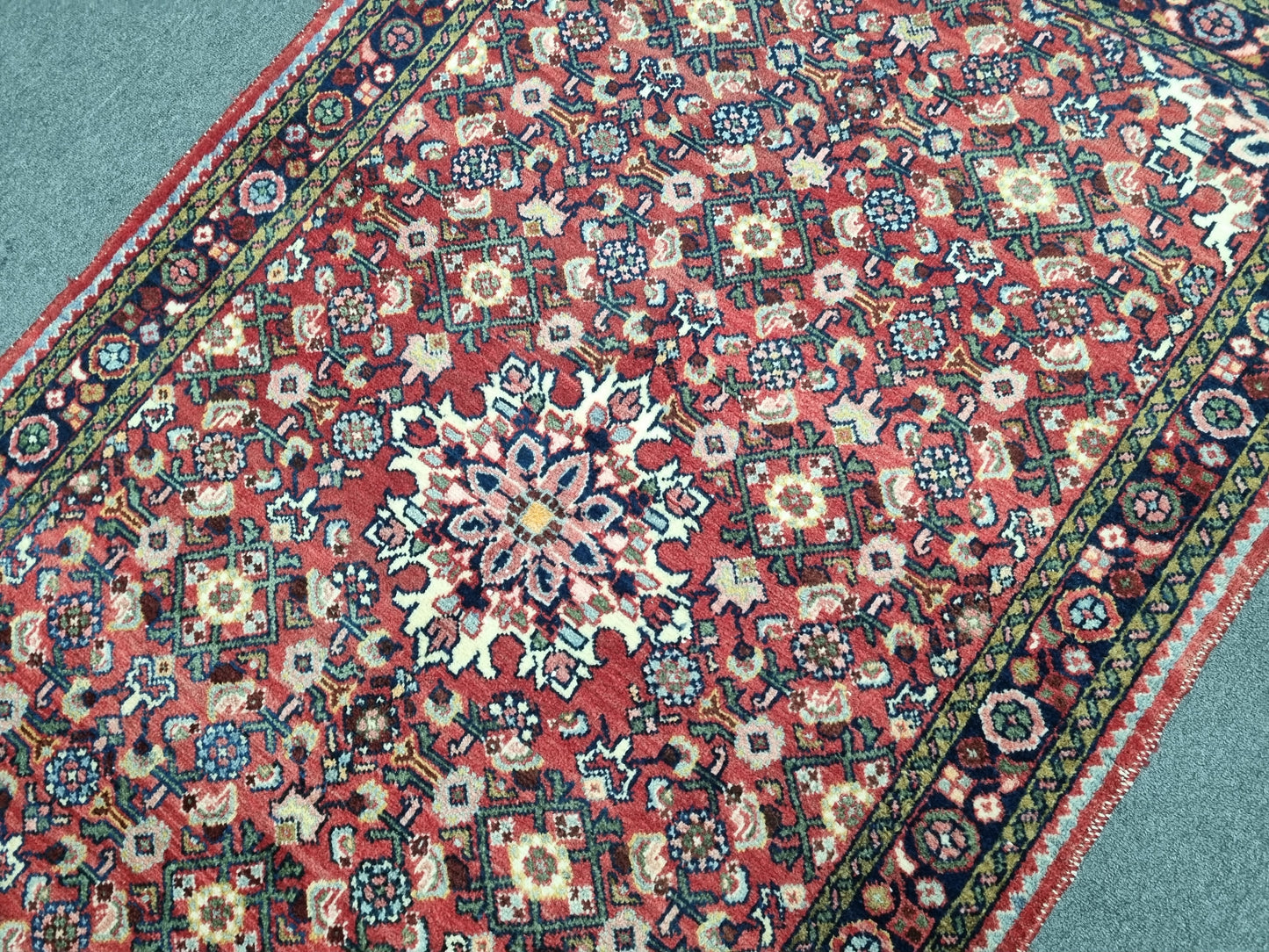 3'5"×5'3" Vintage Oriental Rug – Handwoven, Wool Rug, Vegetable Dyes