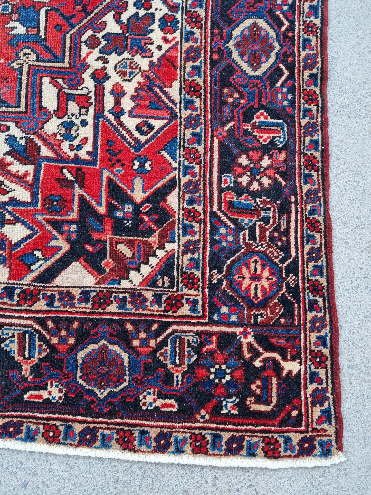 7x10 Vintage 1930s Heriz Rug – Handwoven, Vegetable Dyes