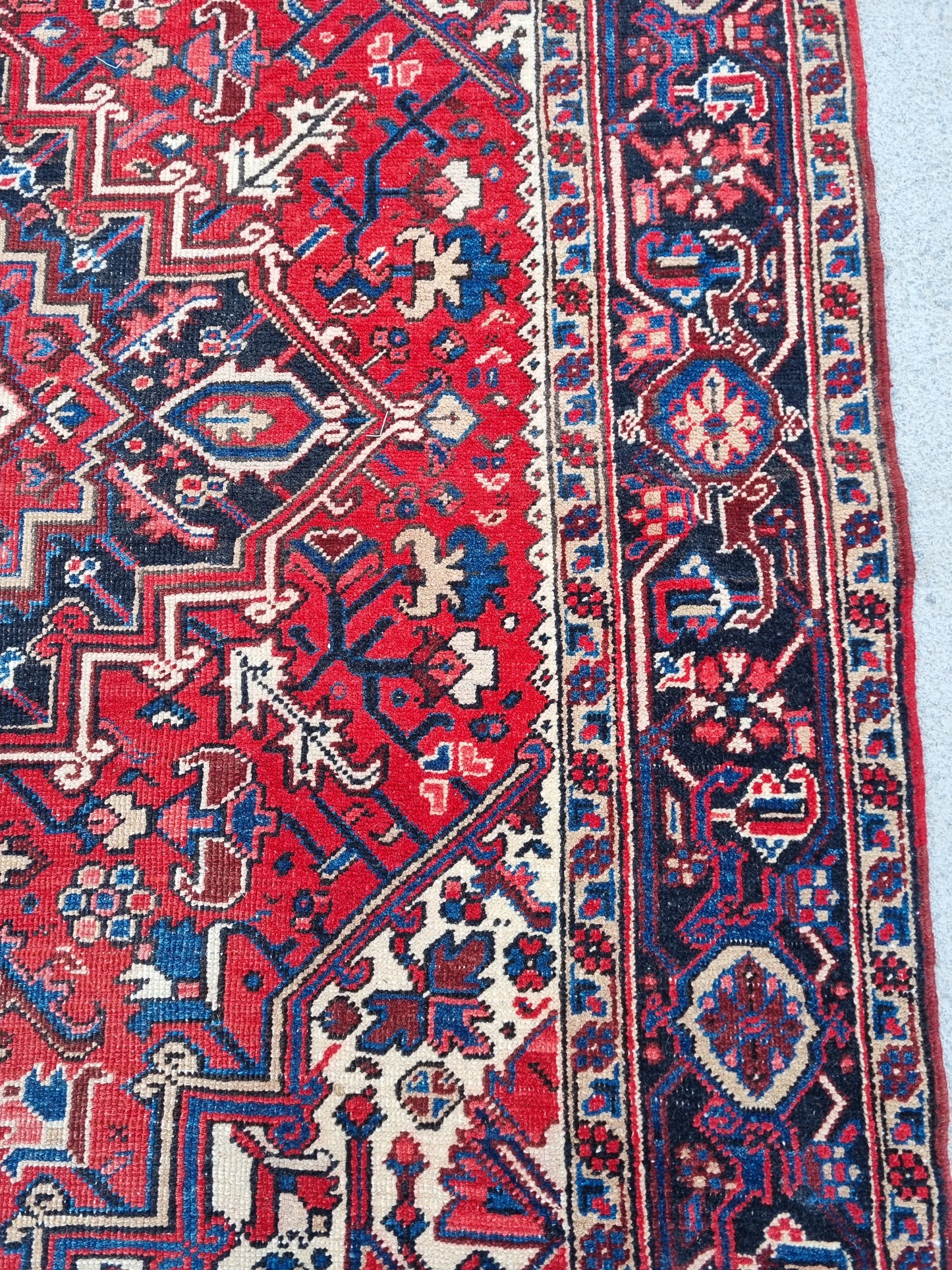 7x10 Vintage 1930s Heriz Rug – Handwoven, Vegetable Dyes