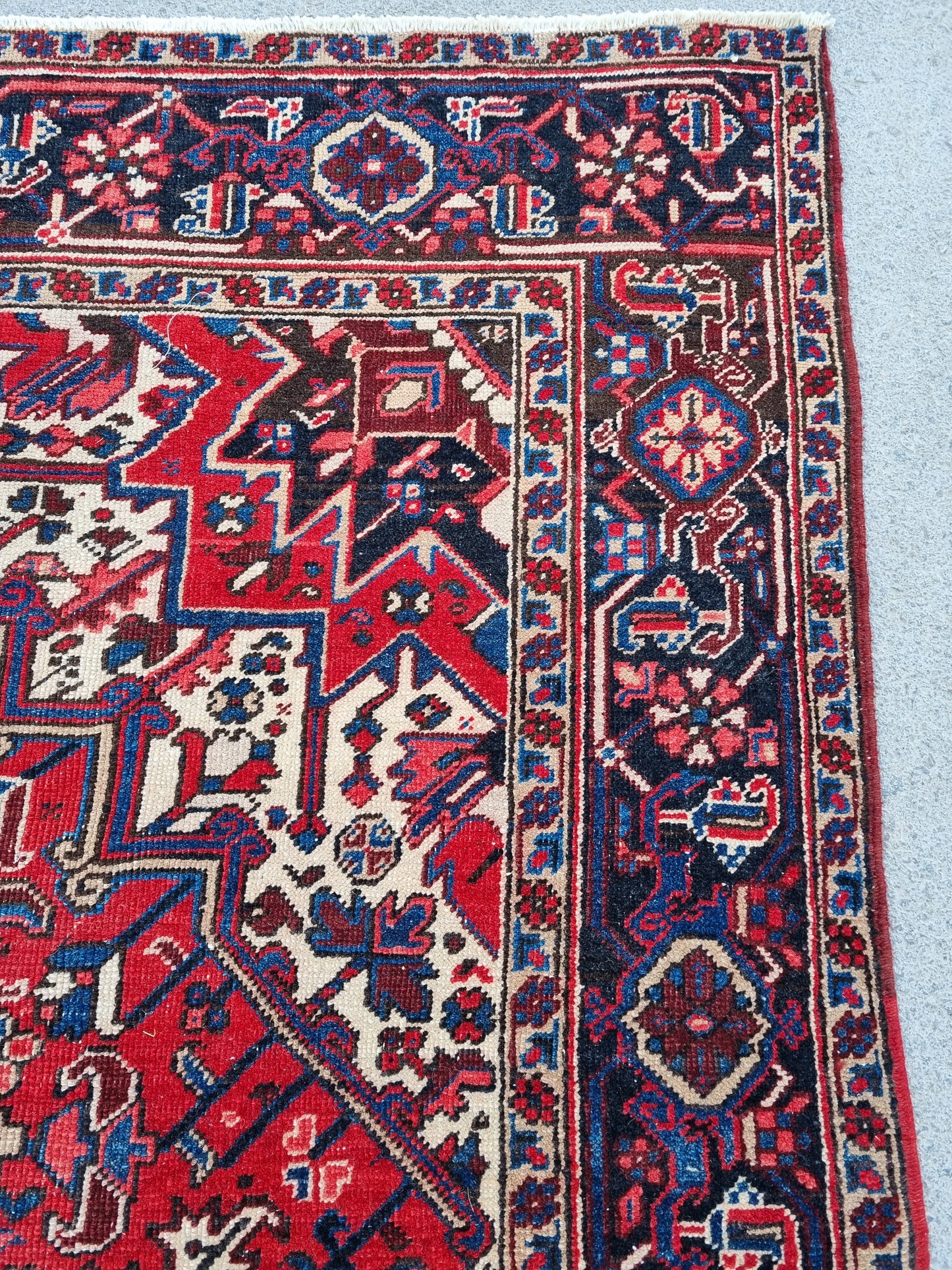 7x10 Vintage 1930s Heriz Rug – Handwoven, Vegetable Dyes