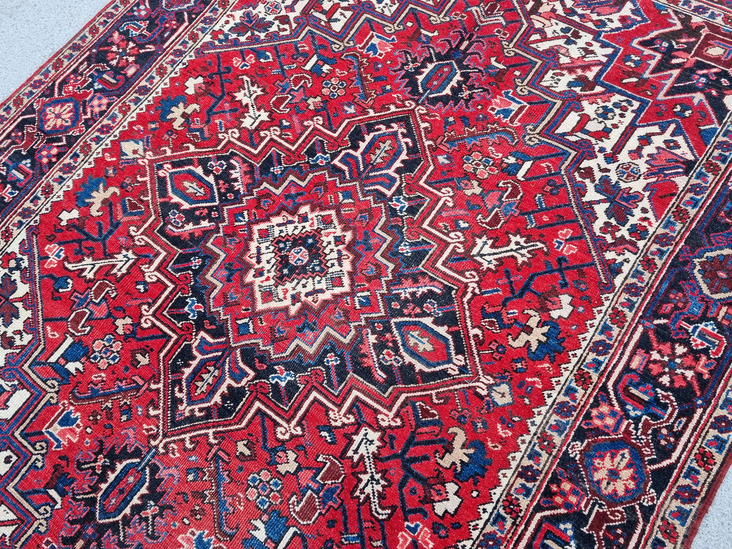 7x10 Vintage 1930s Heriz Rug – Handwoven, Vegetable Dyes
