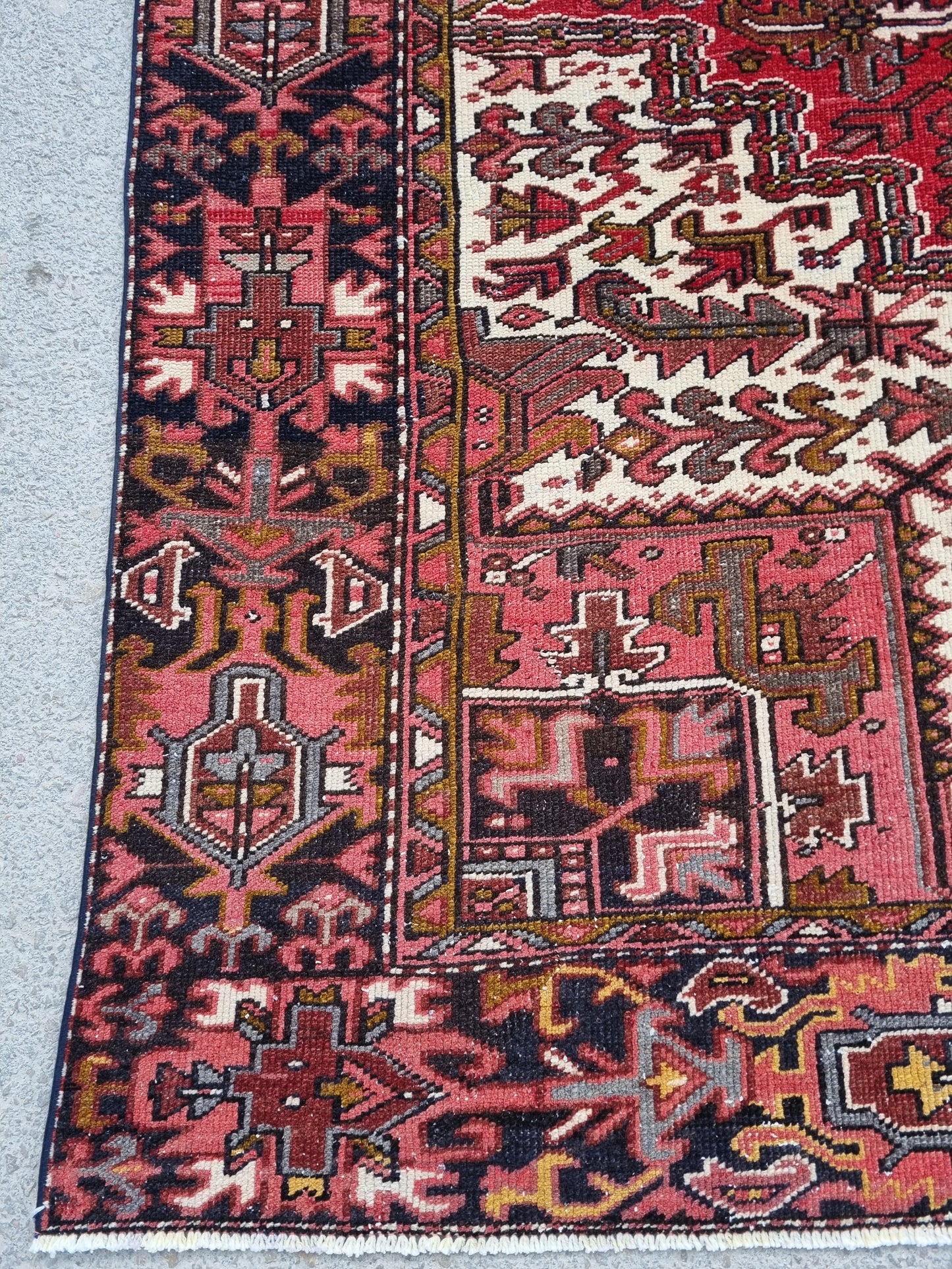 8x11 Vintage 1930s Heriz Rug – Handwoven, Vegetable Dyes