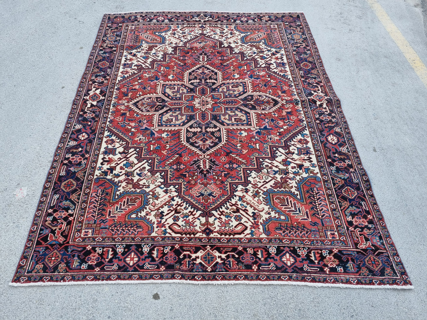 7x10 Vintage 1930s Oriental Heriz Rug – Handwoven, Vegetable Dyes