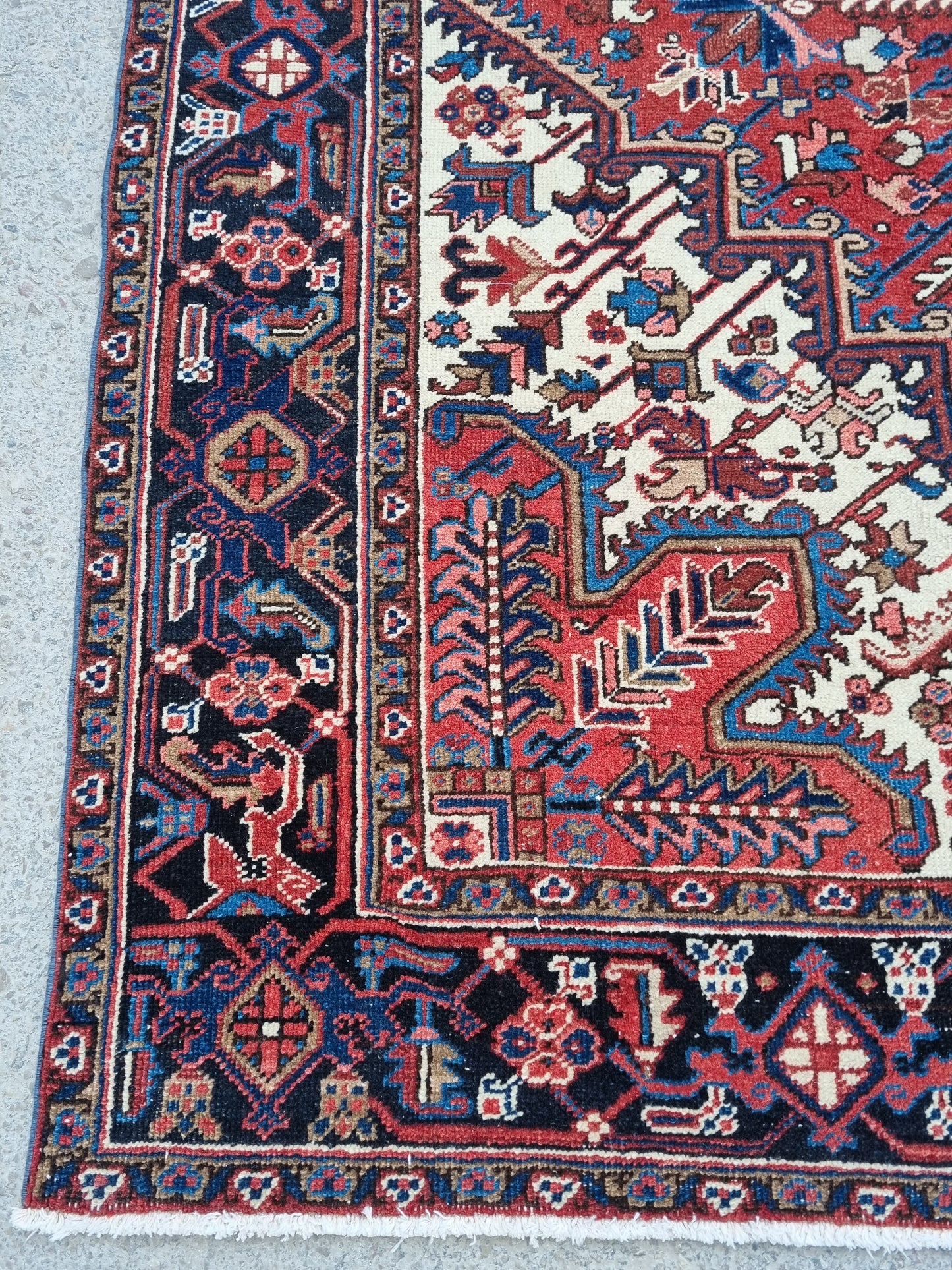 7x10 Vintage 1930s Oriental Heriz Rug – Handwoven, Vegetable Dyes