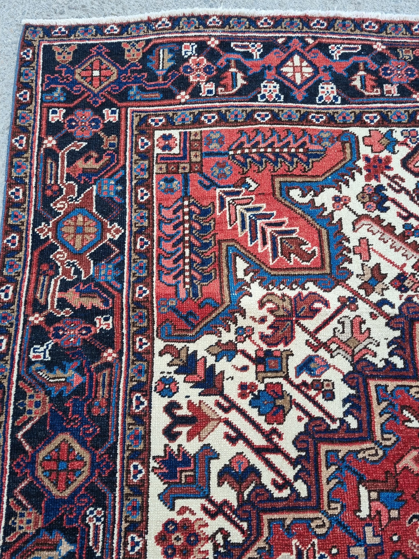 7x10 Vintage 1930s Oriental Heriz Rug – Handwoven, Vegetable Dyes