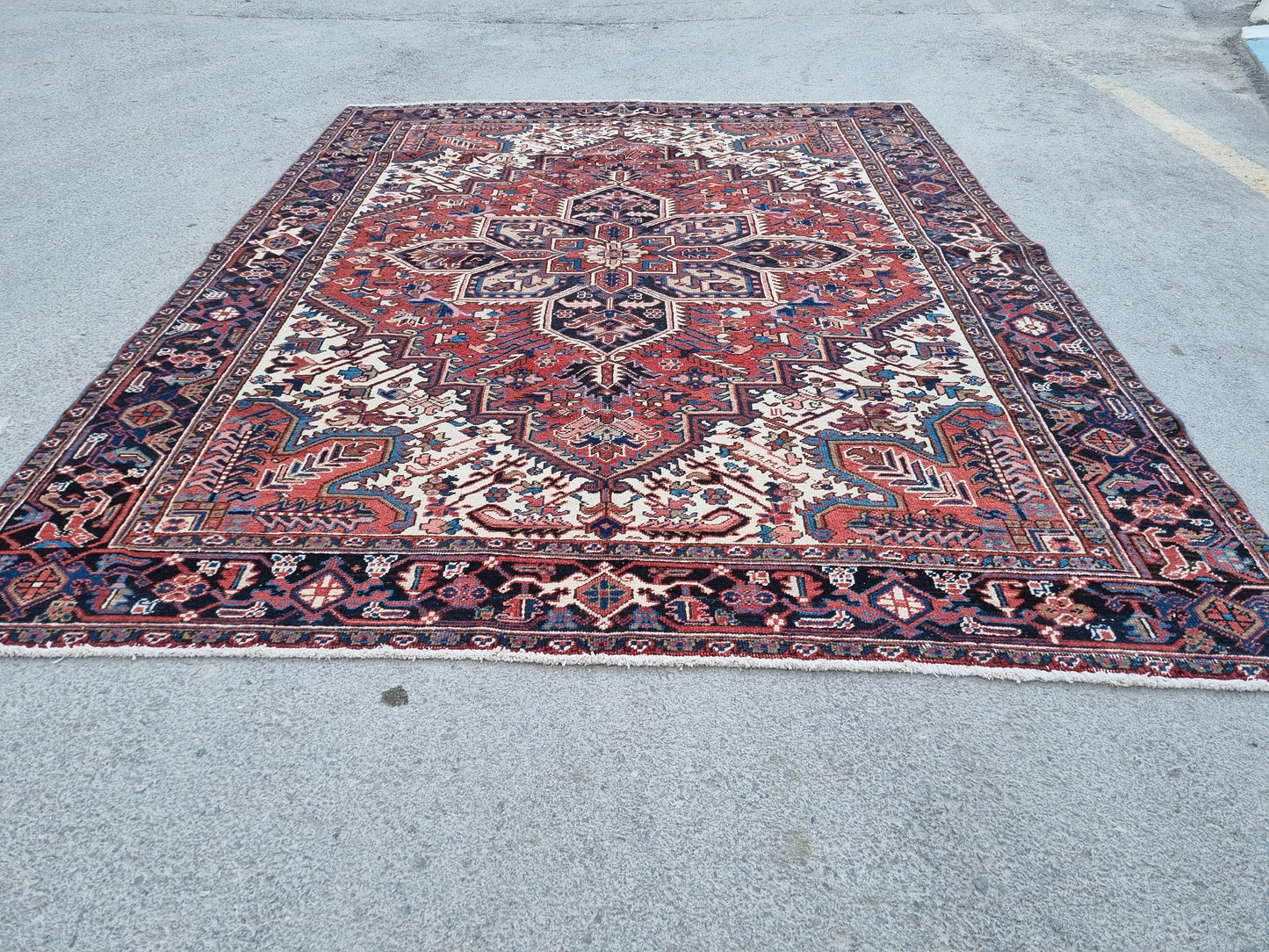 7x10 Vintage 1930s Oriental Heriz Rug – Handwoven, Vegetable Dyes
