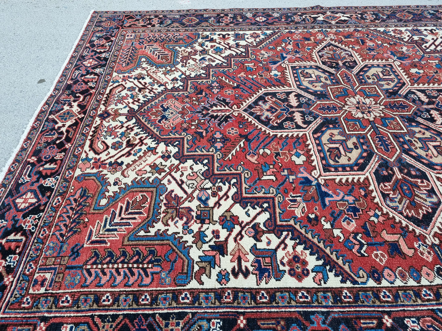 7x10 Vintage 1930s Oriental Heriz Rug – Handwoven, Vegetable Dyes