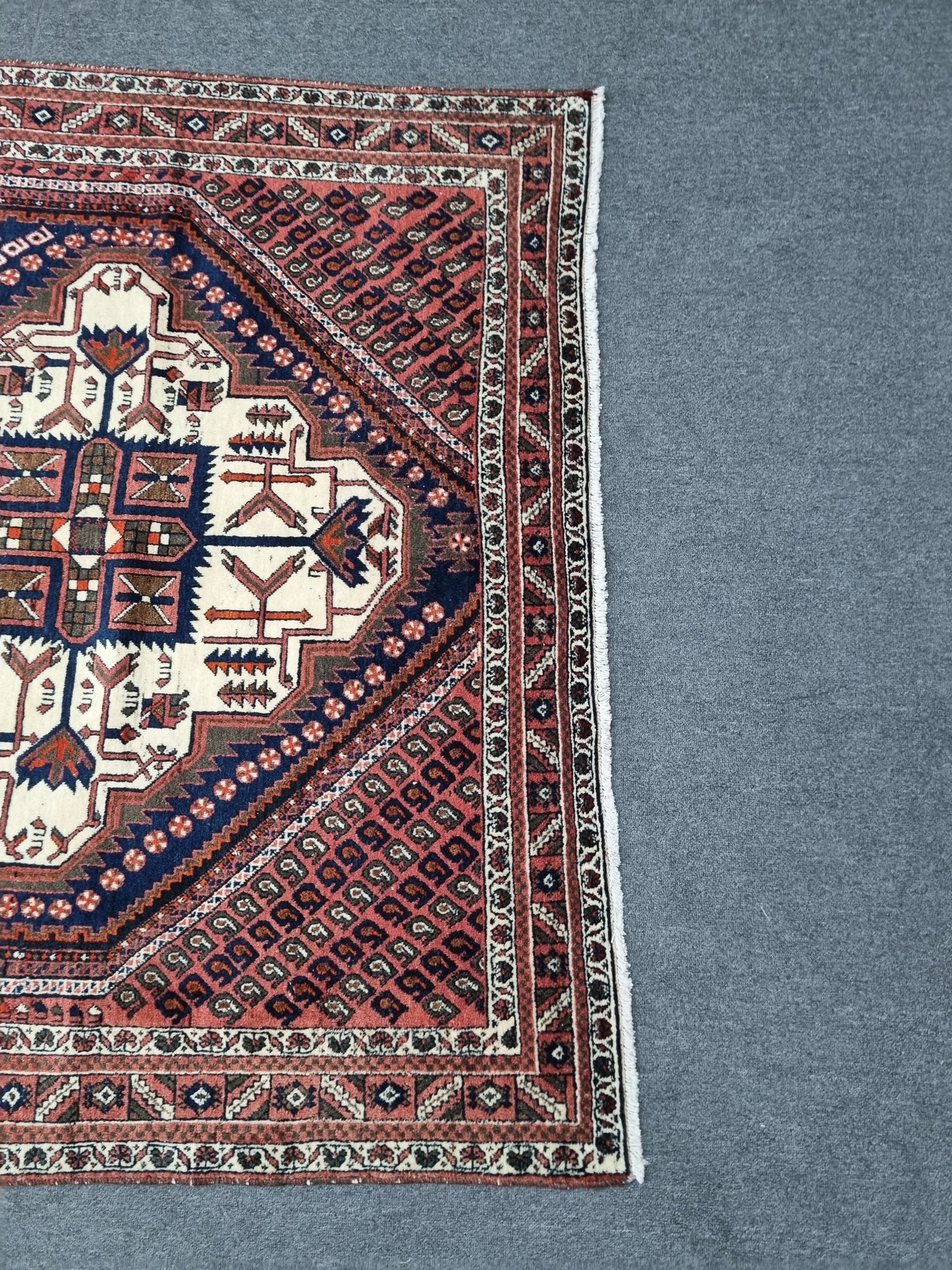 Vintage Oriental Wool Rug, Handwoven Red Tribal Medallion Carpet (4'9" x 6'9")