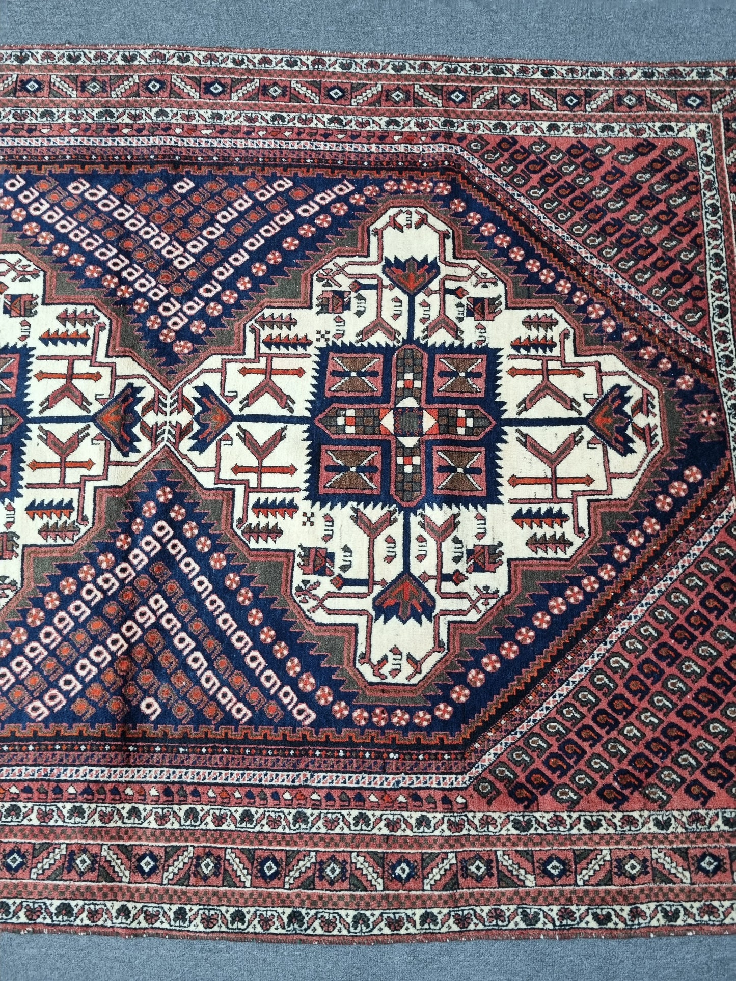 Vintage Oriental Wool Rug, Handwoven Red Tribal Medallion Carpet (4'9" x 6'9")
