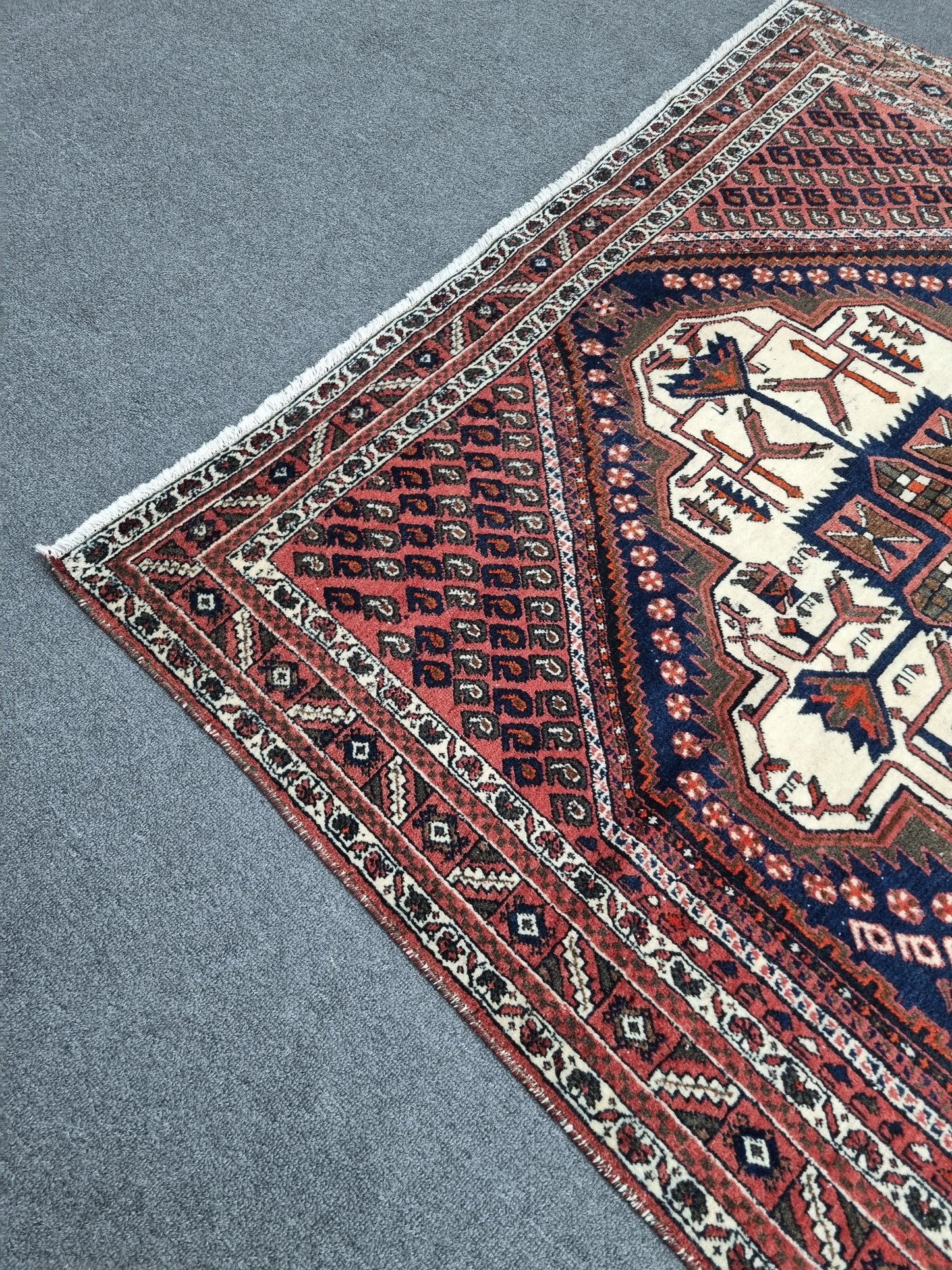 Vintage Oriental Wool Rug, Handwoven Red Tribal Medallion Carpet (4'9" x 6'9")
