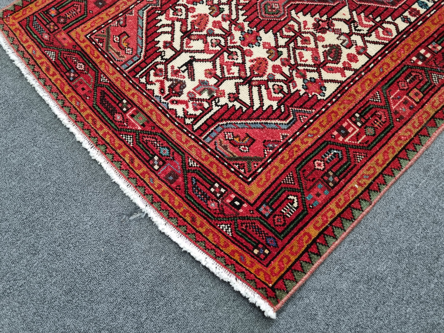 Handwoven Vintage Wool Rug, Red Ivory Tribal Oriental Carpet (2'6" x 4')