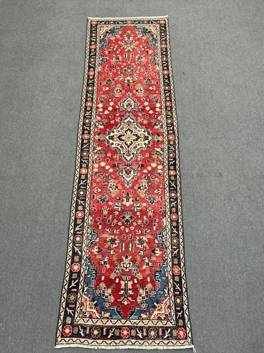Vintage Runner Rug 2'6" × 9'5" – Handwoven, Natural Dyes, Wool Runner Rug