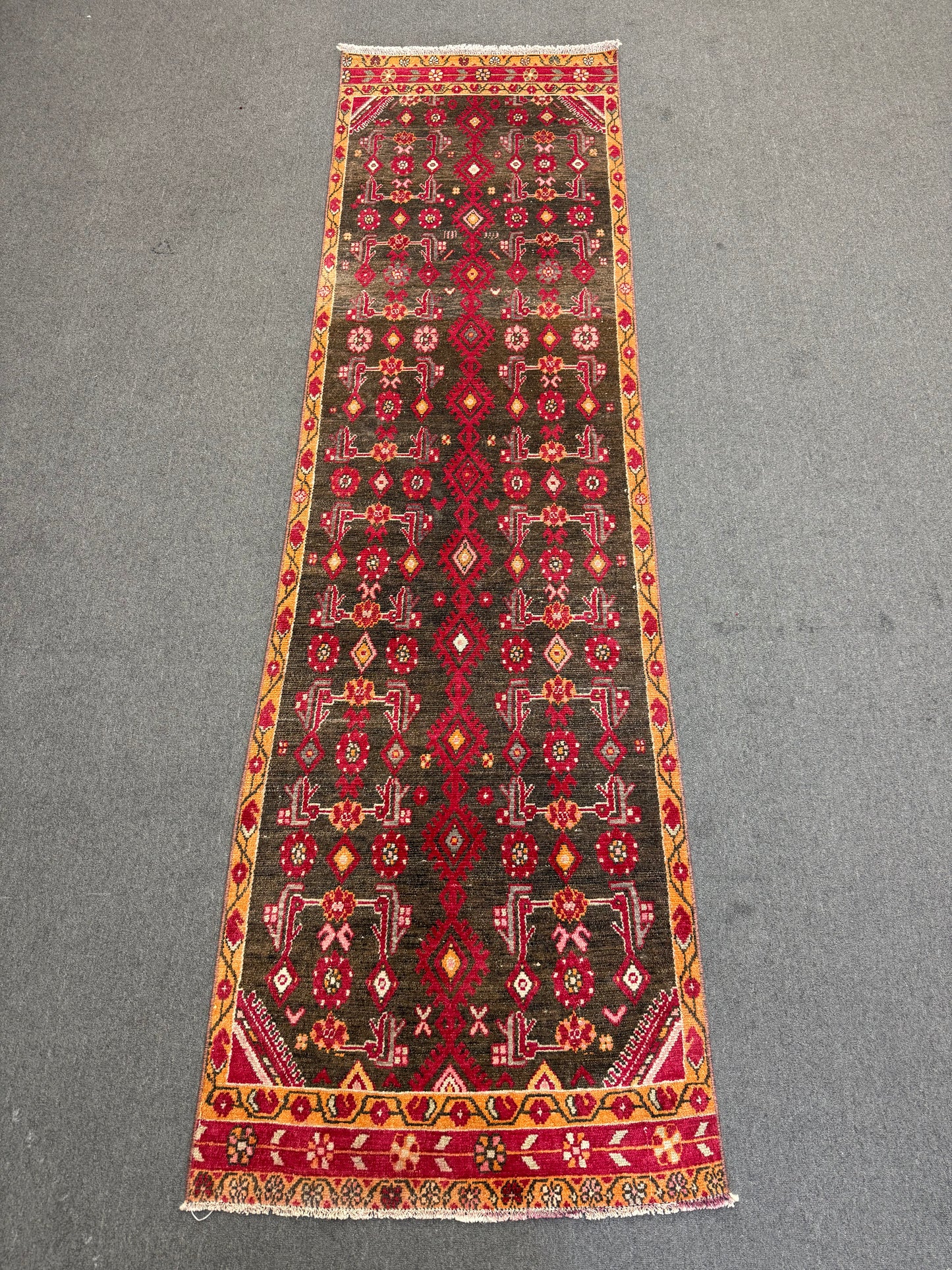Vintage Oriental Runner Rug 2'7" × 9'1" – Handwoven, Natural Dyes
