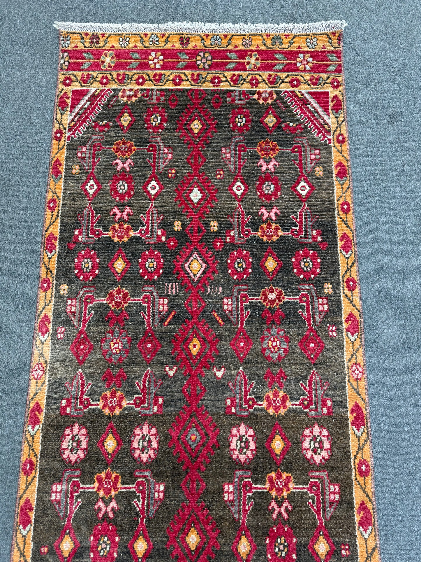 Vintage Oriental Runner Rug 2'7" × 9'1" – Handwoven, Natural Dyes