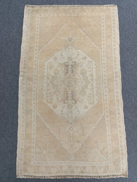 Handwoven Vintage Turkish Yastik Rug – One-of-a-Kind Small Rug 2' × 3'4"