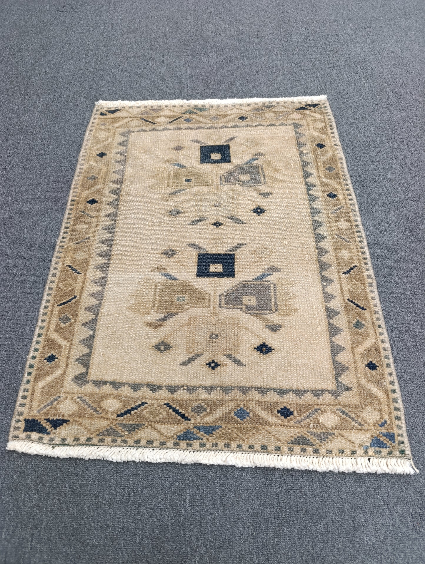 Handwoven Vintage Turkish Yastik Rug – One-of-a-Kind Entryway Mat 1'9" × 2'5"