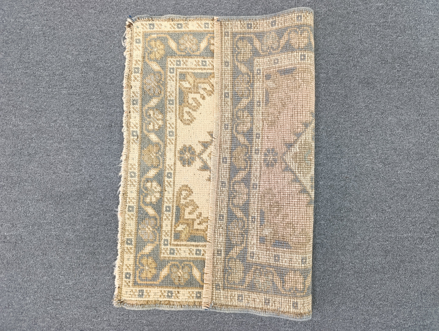 Handwoven Vintage Turkish Yastik Rug – One-of-a-Kind Square Mat 1'11" × 1'11"