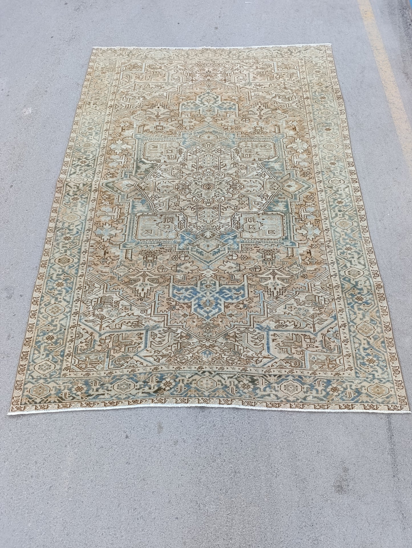 8x11 Vintage 1930s Oriental Heriz Rug – Handwoven, Vegetable Dyes