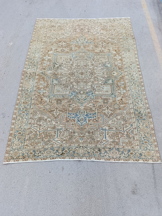 8x11 Vintage 1930s Oriental Heriz Rug – Handwoven, Vegetable Dyes