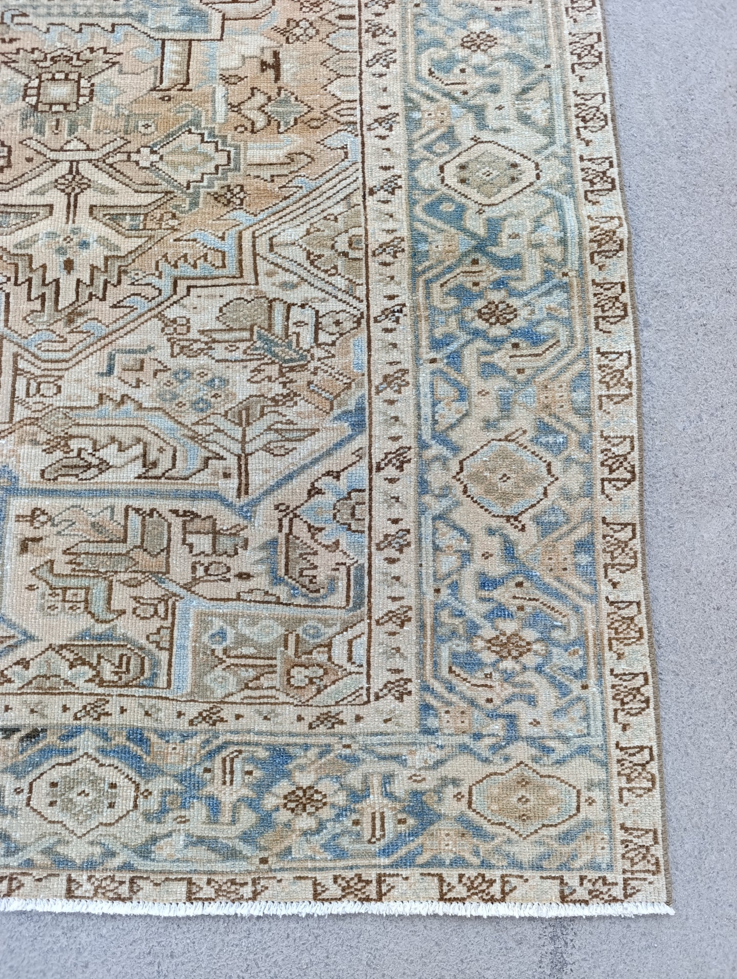 8x11 Vintage 1930s Oriental Heriz Rug – Handwoven, Vegetable Dyes