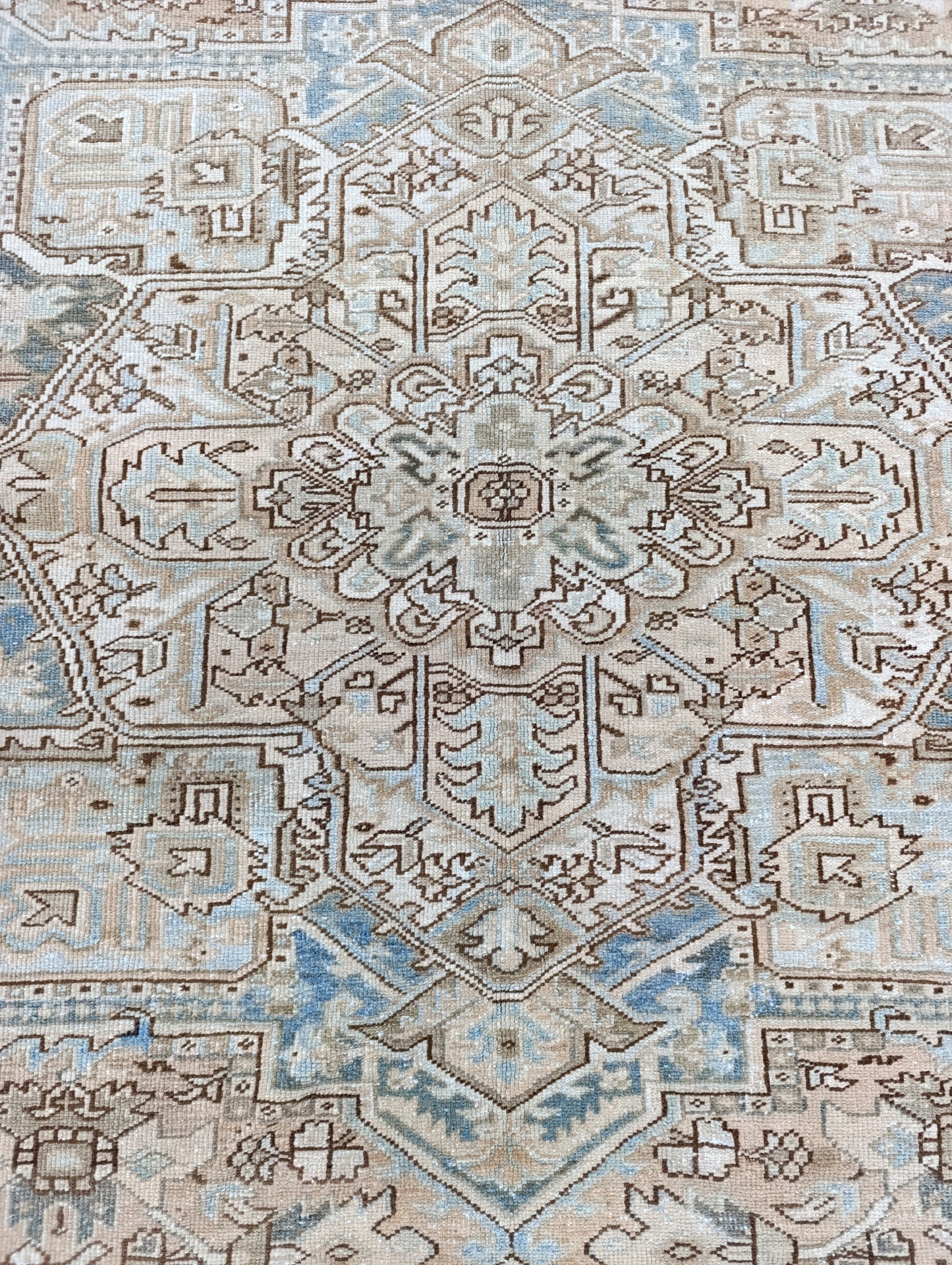 8x11 Vintage 1930s Oriental Heriz Rug – Handwoven, Vegetable Dyes