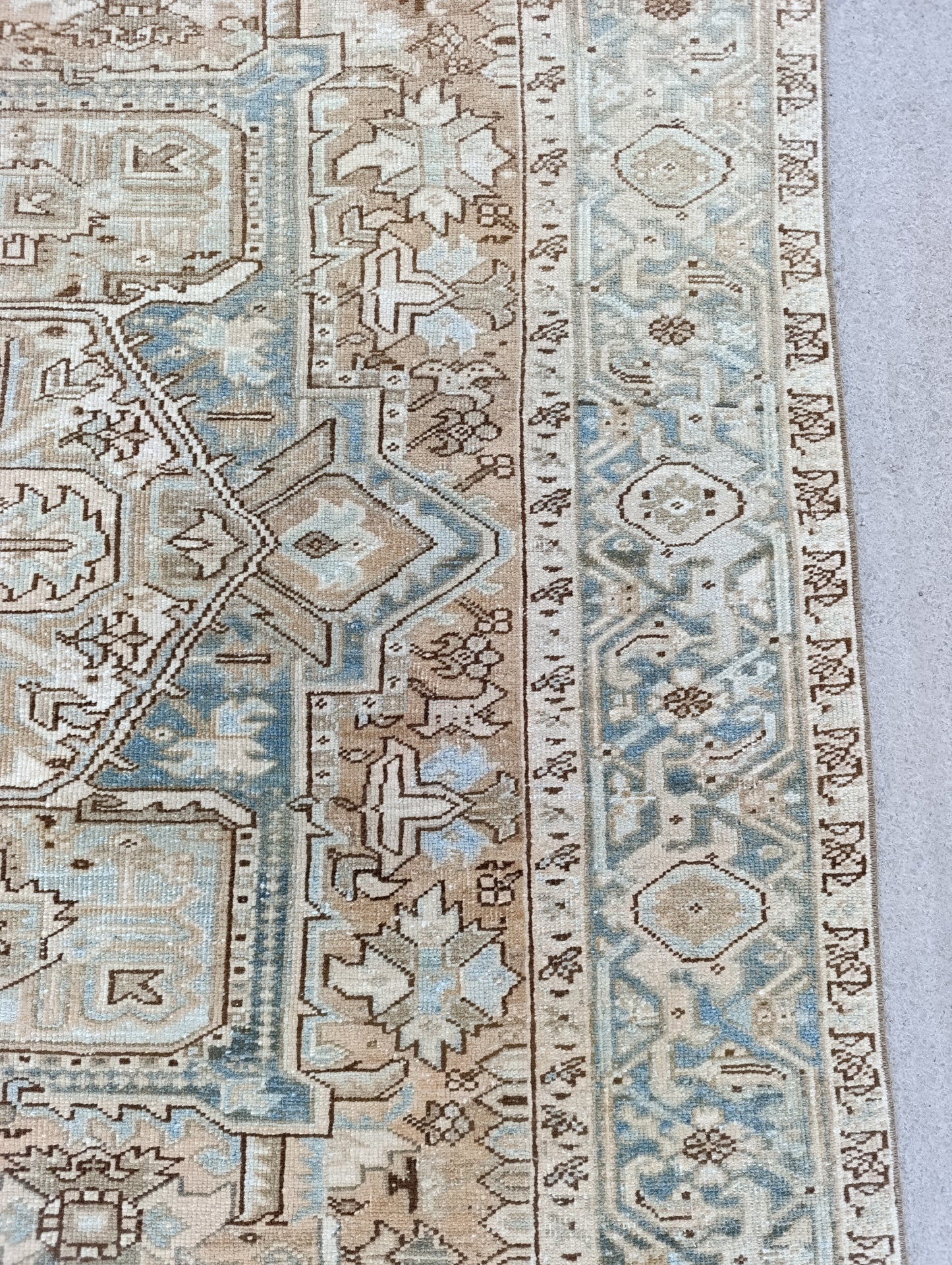 8x11 Vintage 1930s Oriental Heriz Rug – Handwoven, Vegetable Dyes