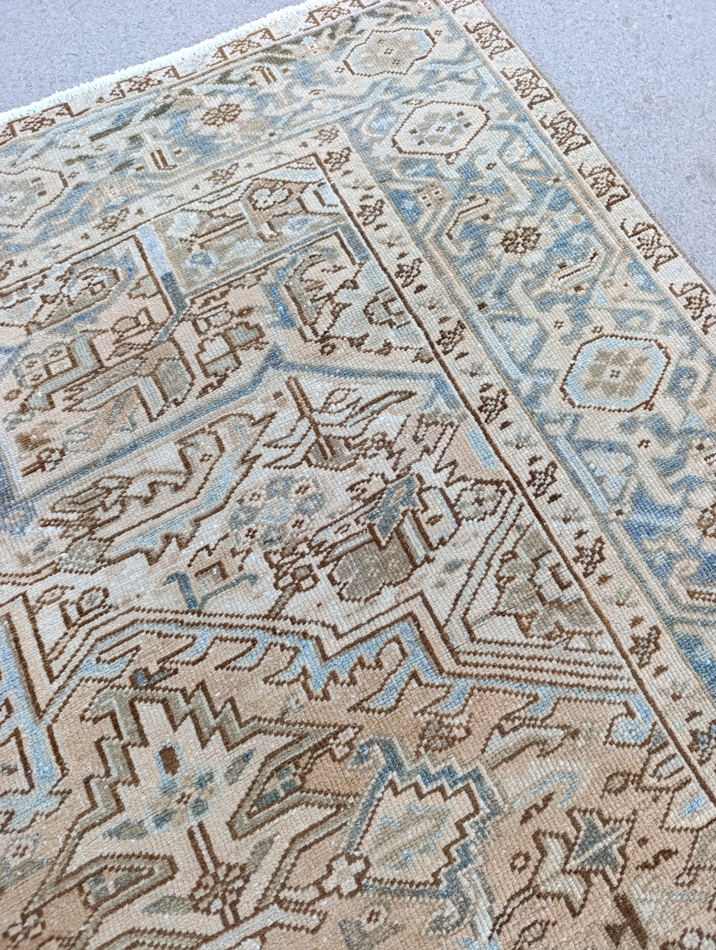 8x11 Vintage 1930s Oriental Heriz Rug – Handwoven, Vegetable Dyes