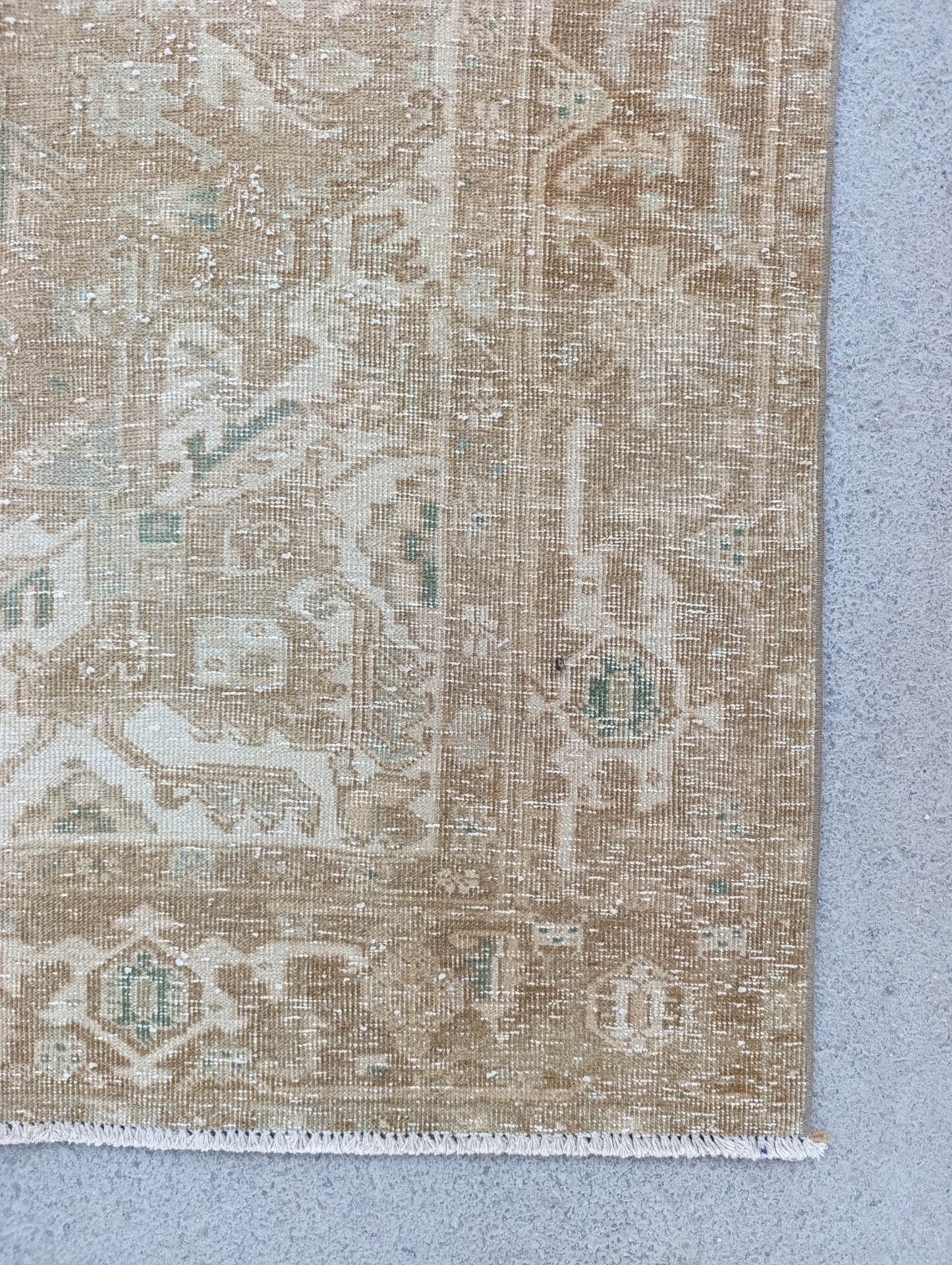 7x10 Vintage Heriz Rug – Handwoven, Vegetable Dyes