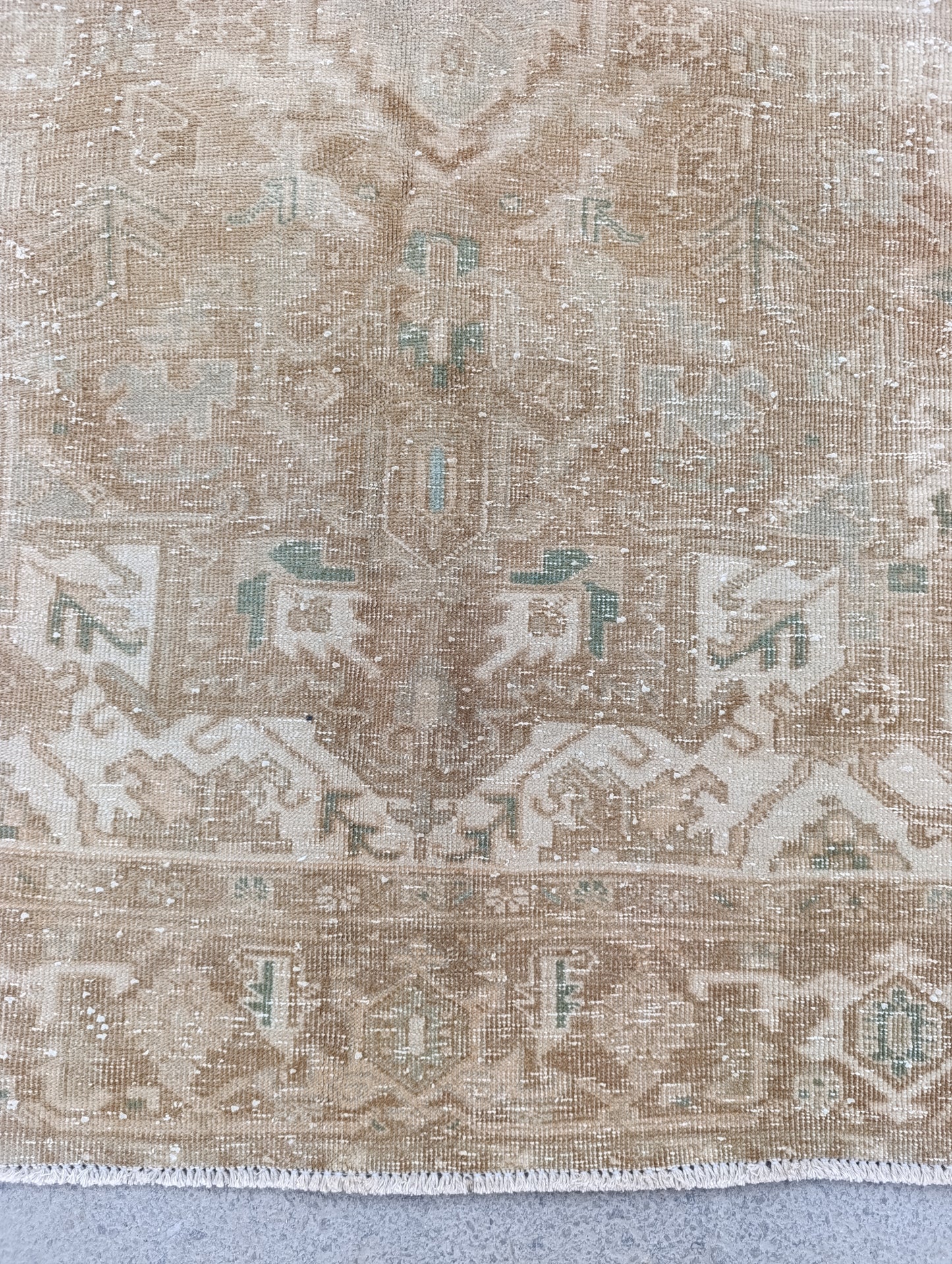 7x10 Vintage Heriz Rug – Handwoven, Vegetable Dyes