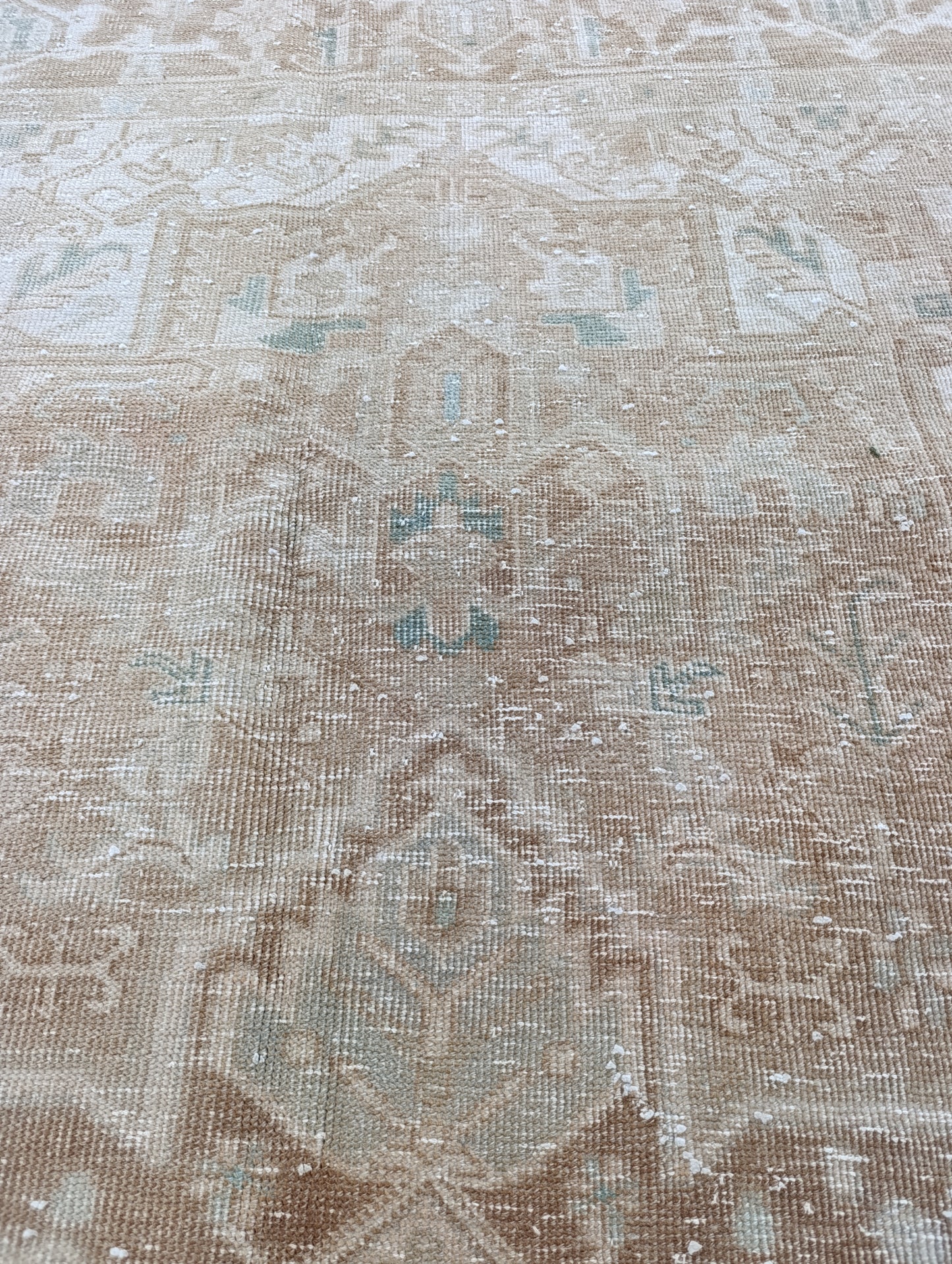 7x10 Vintage Heriz Rug – Handwoven, Vegetable Dyes