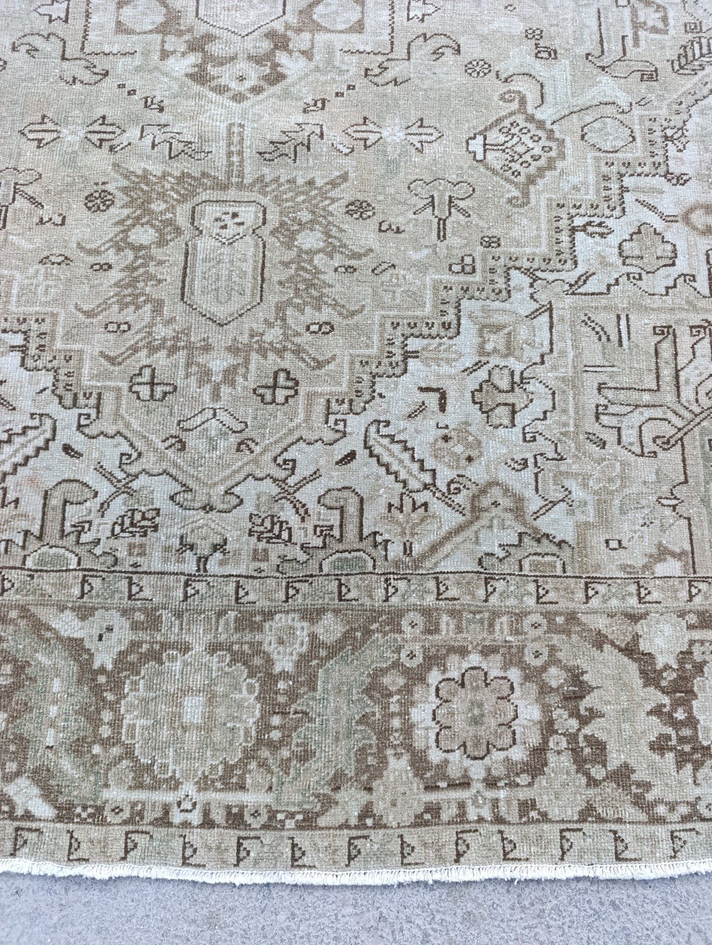 8x11 Vintage Heriz Rug – Handwoven, Vegetable Dyes