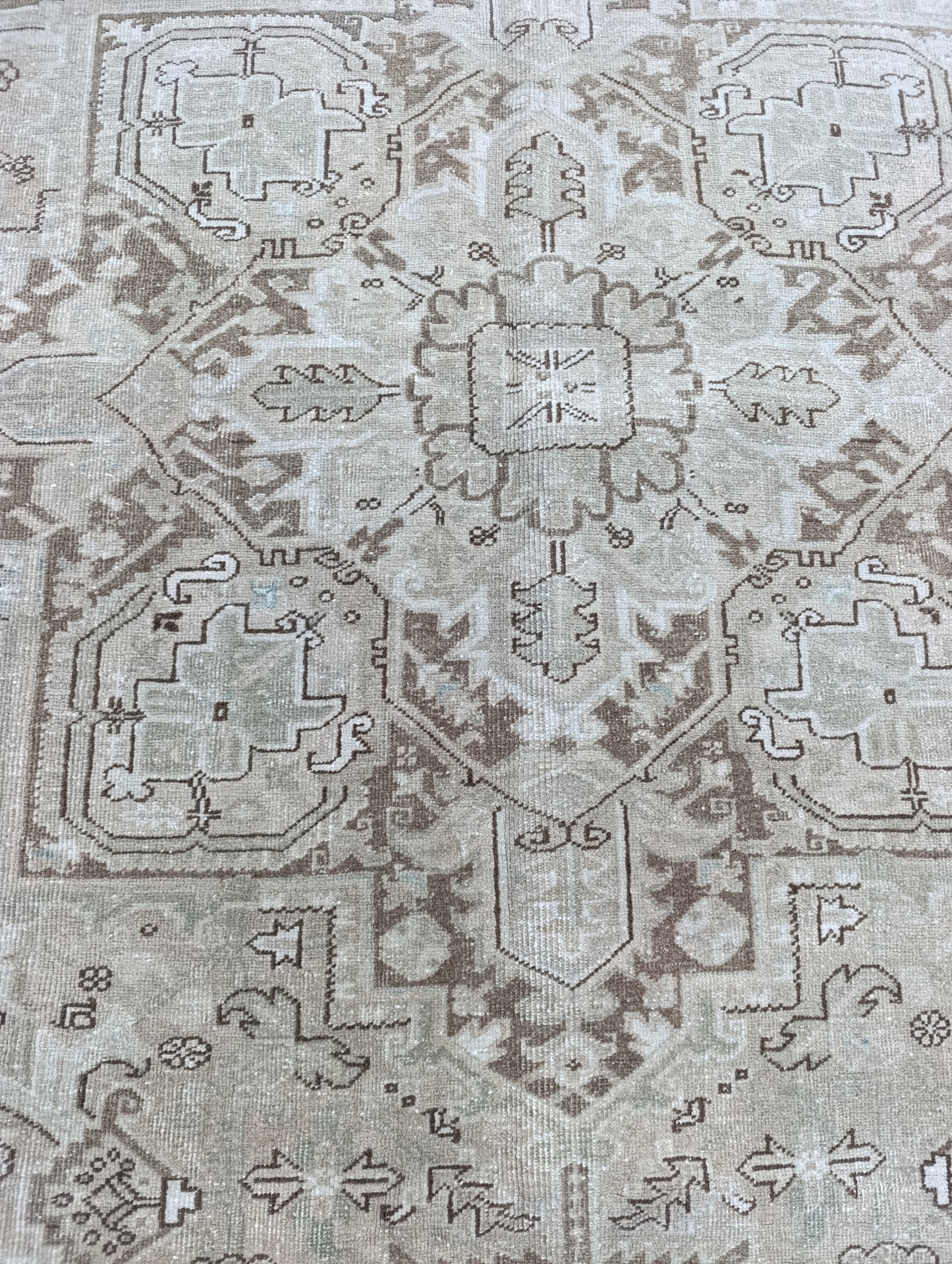 8x11 Vintage Heriz Rug – Handwoven, Vegetable Dyes