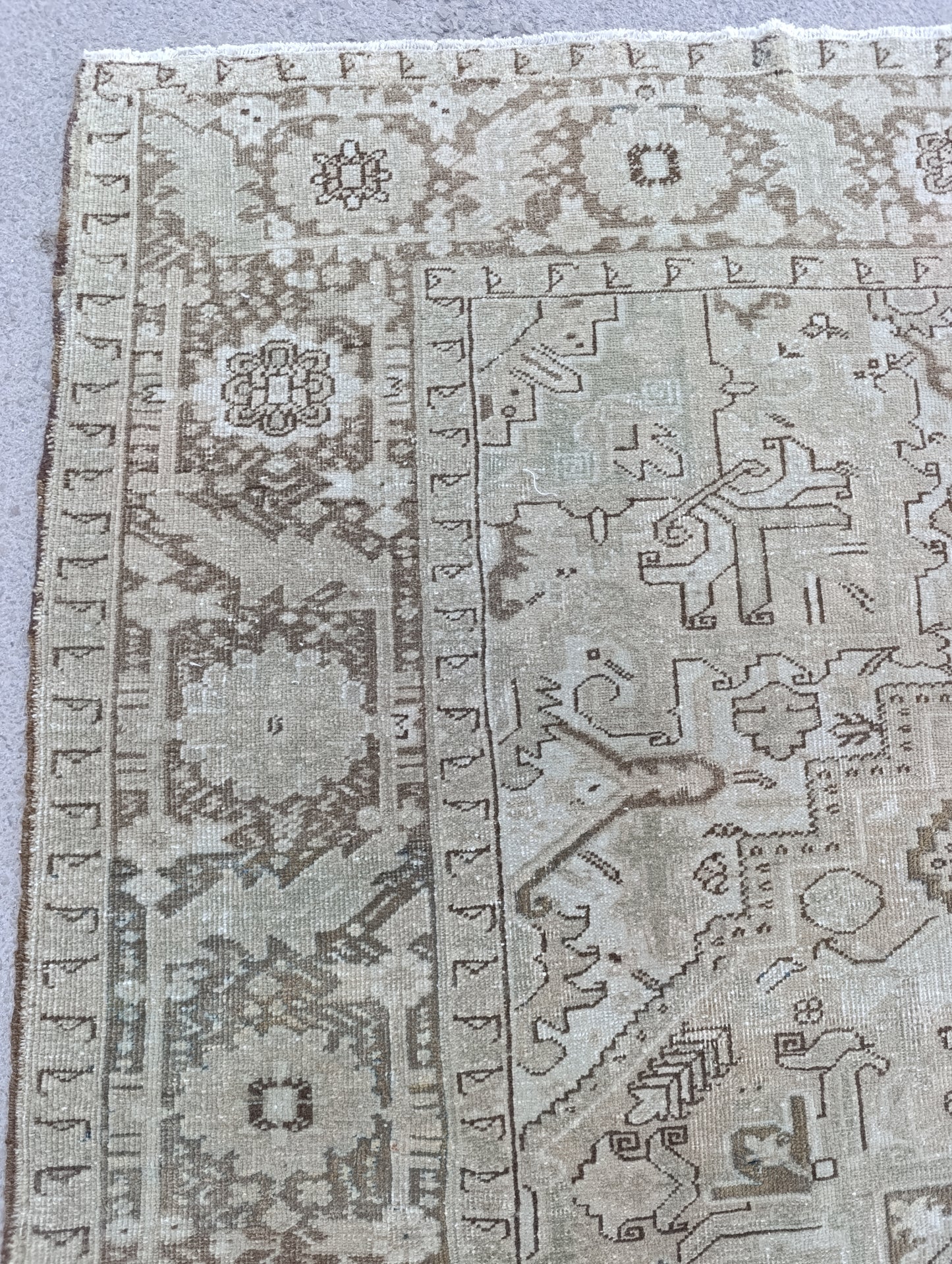 8x11 Vintage Heriz Rug – Handwoven, Vegetable Dyes