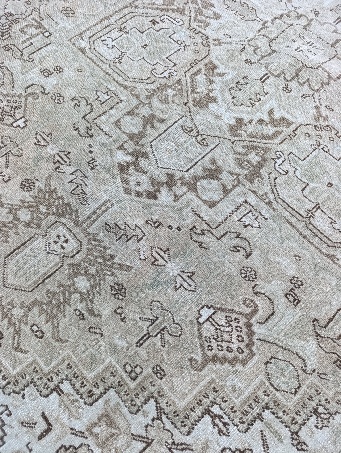 8x11 Vintage Heriz Rug – Handwoven, Vegetable Dyes