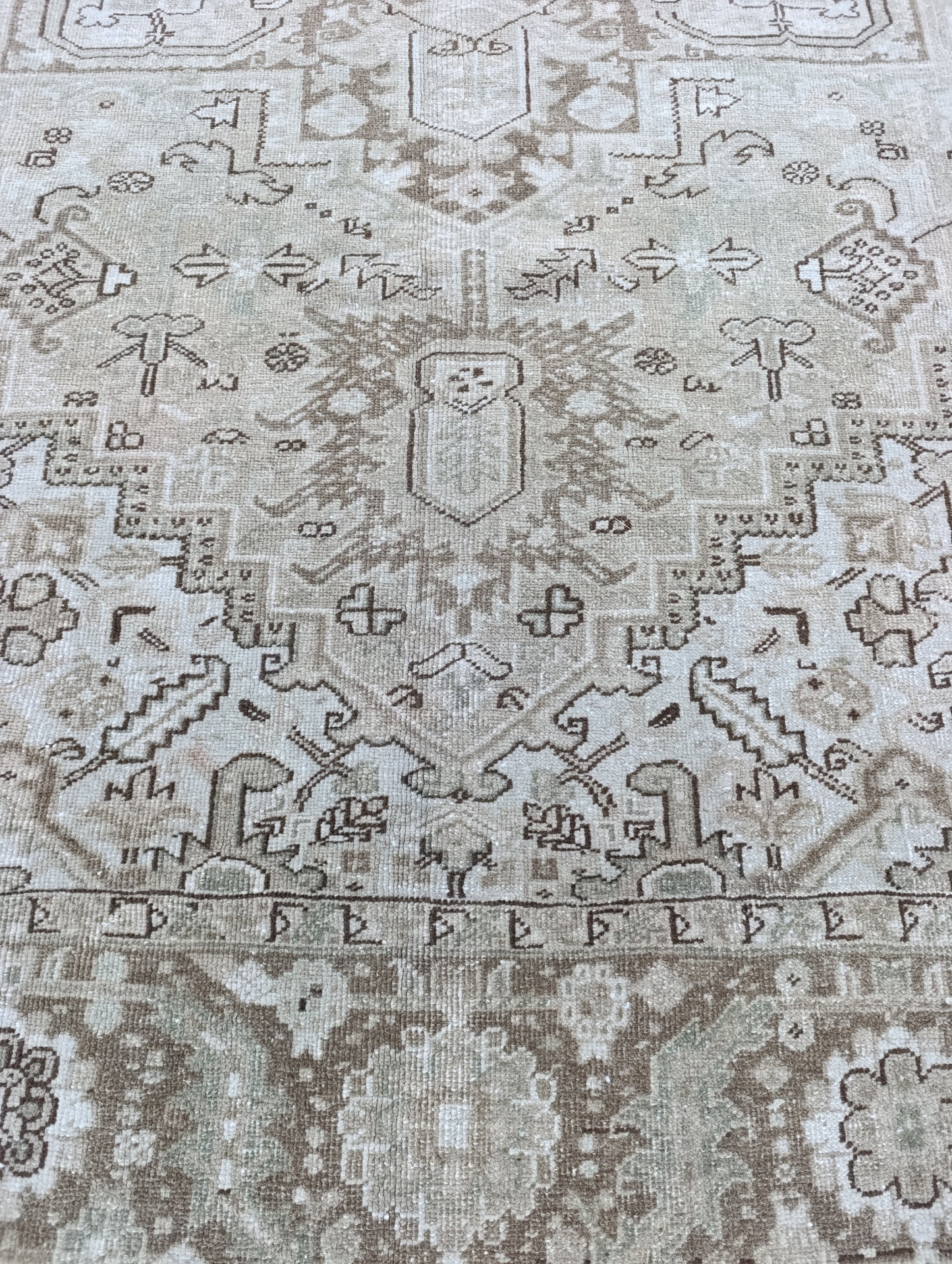 8x11 Vintage Heriz Rug – Handwoven, Vegetable Dyes