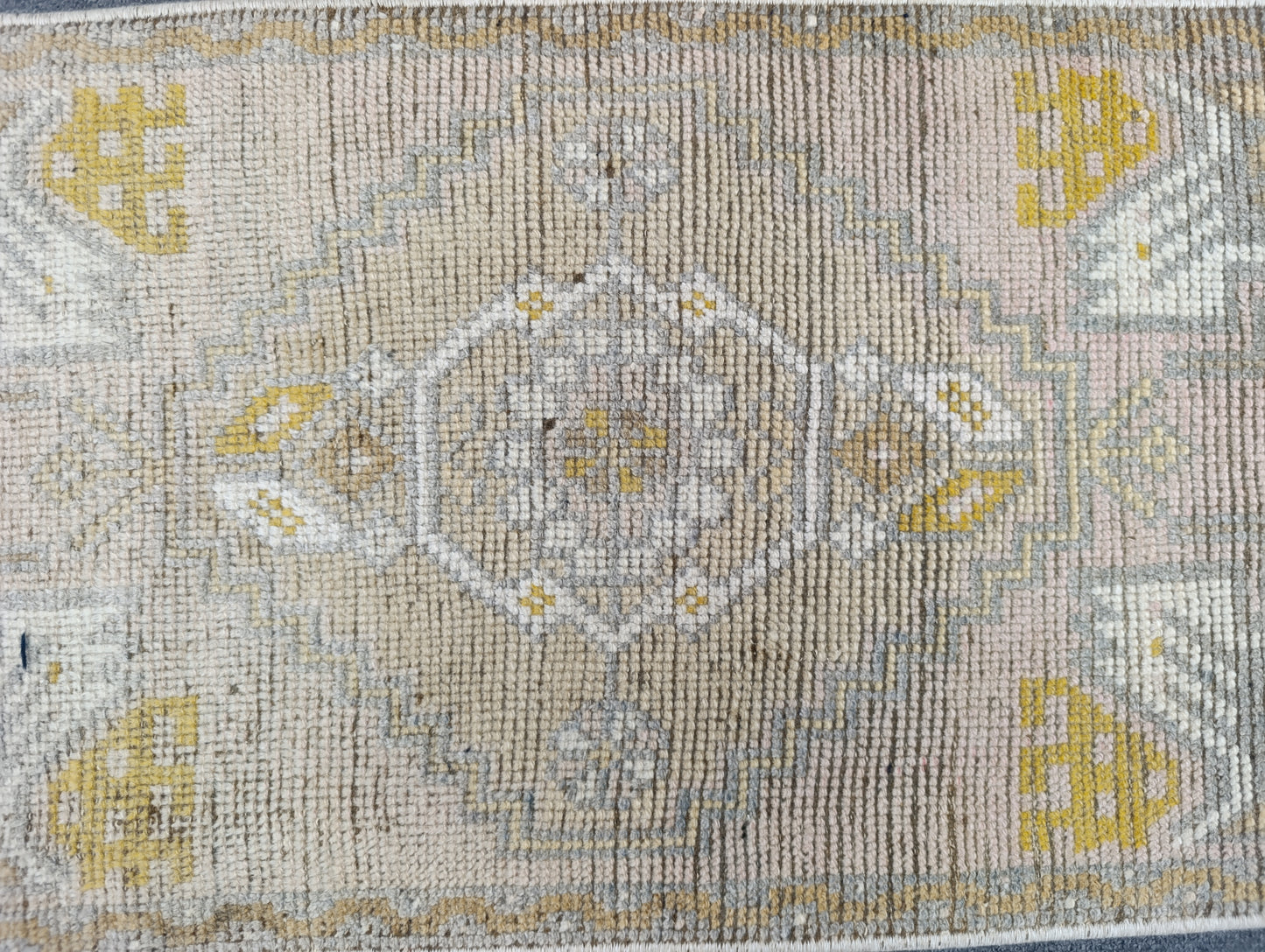 Vintage Turkish Tiny Rug, Handwoven Wool Accent Rug for Entryway (1'7" x 3'1")