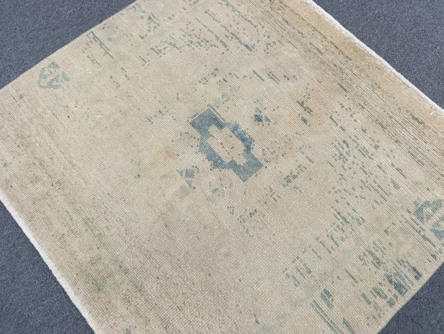 Vintage Turkish Tiny Rug, Handwoven Wool Square Accent Rug (2'5" x 2'8")