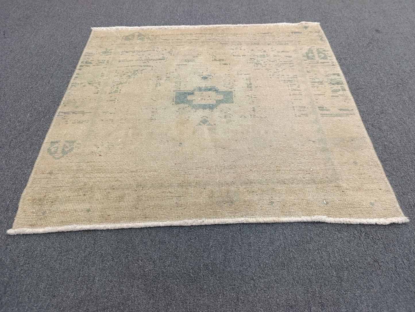 Vintage Turkish Tiny Rug, Handwoven Wool Square Accent Rug (2'5" x 2'8")