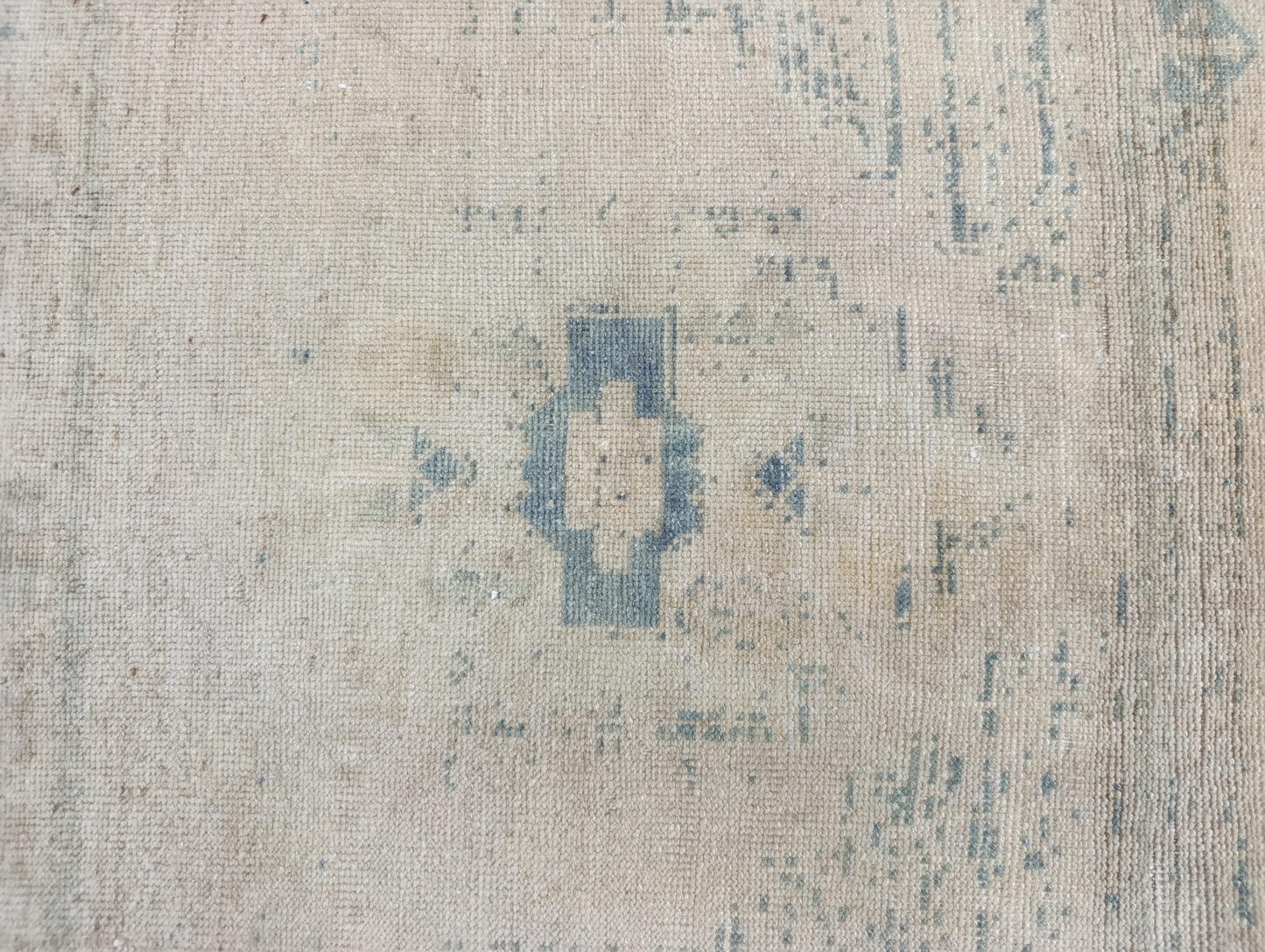 Vintage Turkish Tiny Rug, Handwoven Wool Square Accent Rug (2'5" x 2'8")