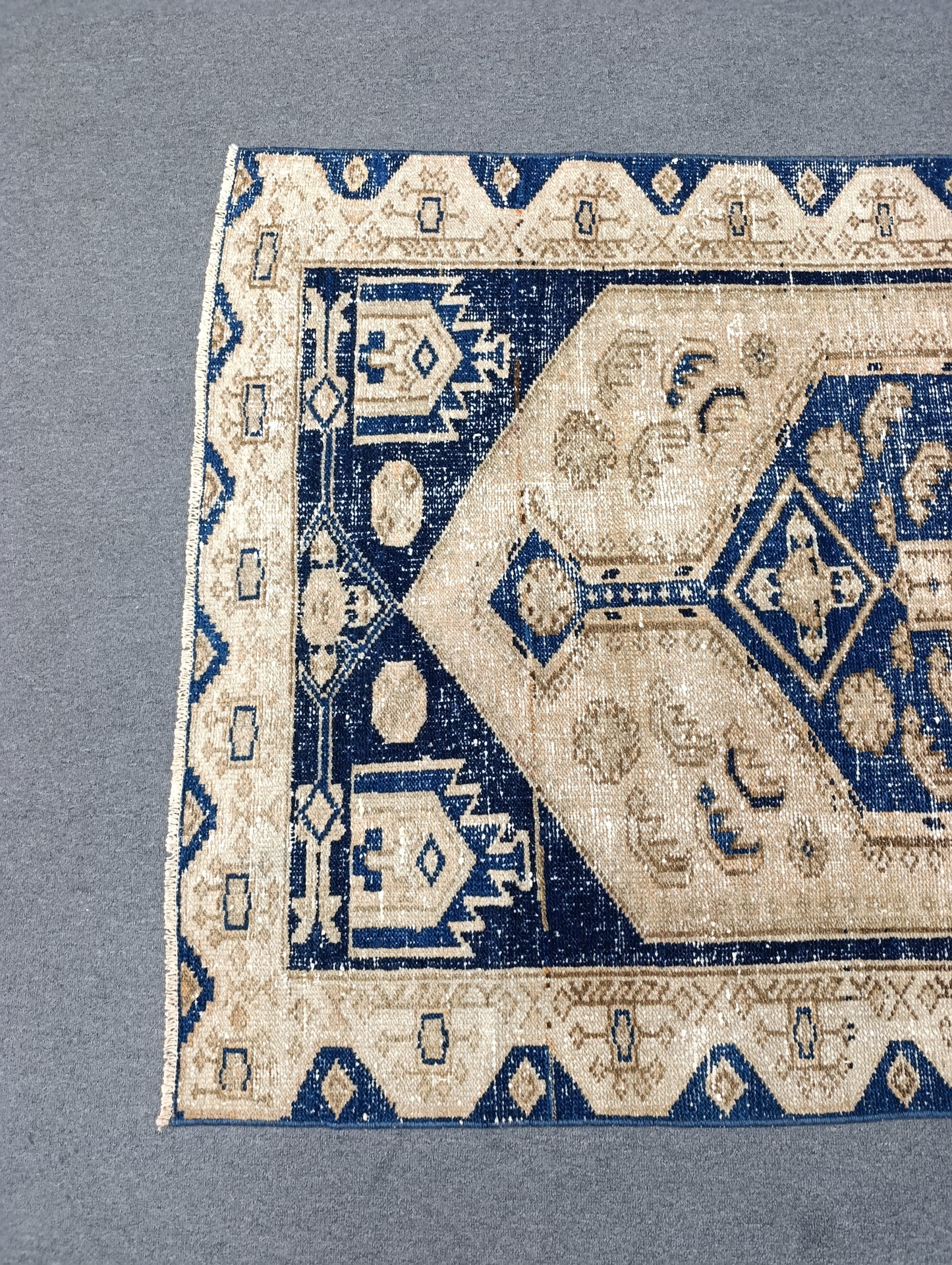 3'7" x 6'5" Faded Blue Beige Vintage Rug, Handwoven Wool Tribal Medallion Area Rug