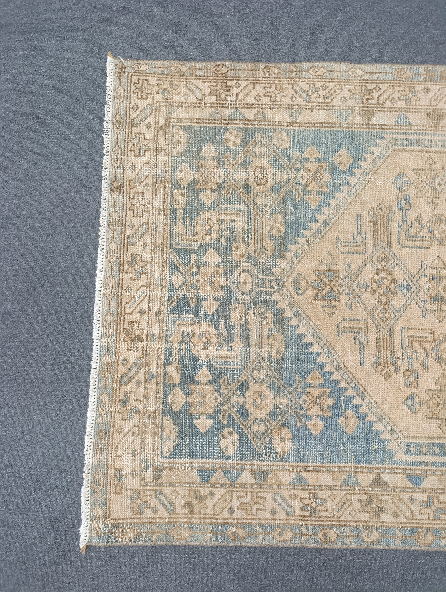 3'3" x 6'5" Faded Neutral Vintage Rug, Handwoven Wool Beige Blue Medallion Area Rug, Oriental Carpet