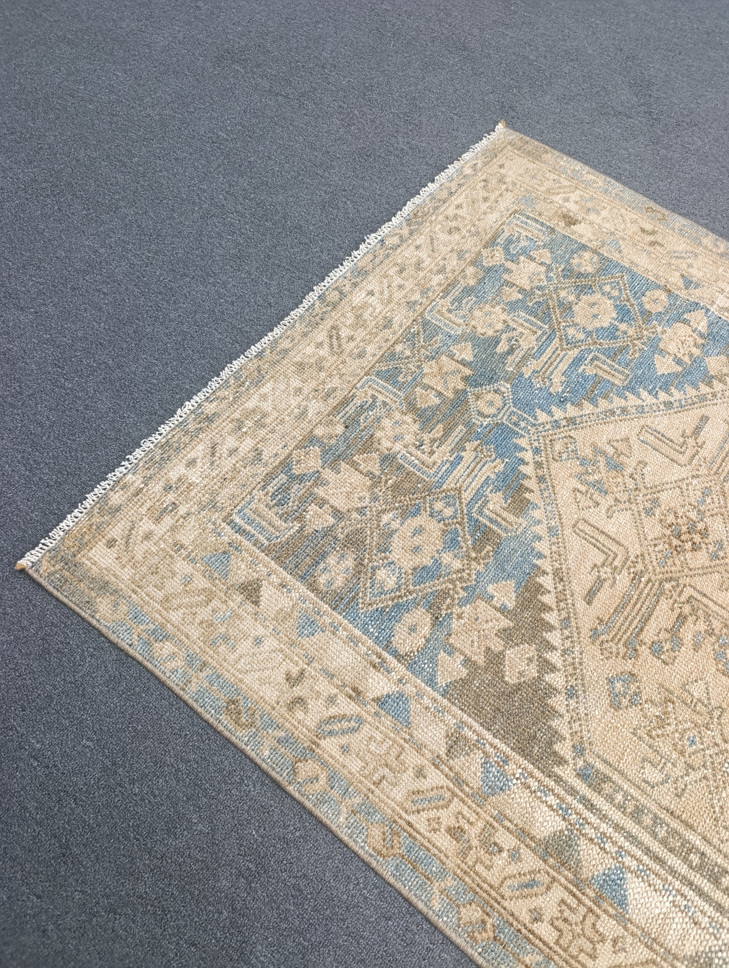 3'3" x 6'5" Faded Neutral Vintage Rug, Handwoven Wool Beige Blue Medallion Area Rug, Oriental Carpet