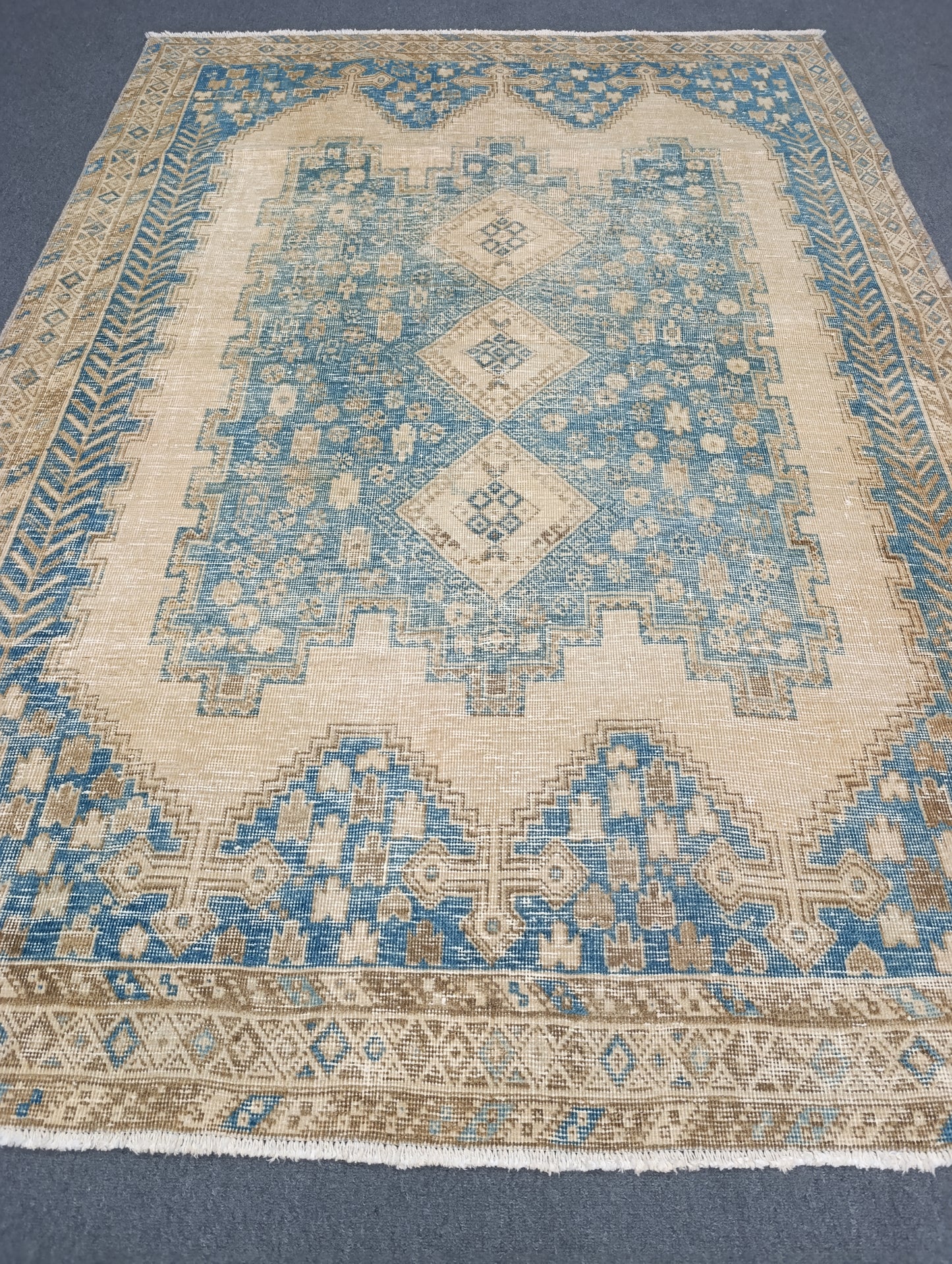 5x6.10 Vintage Rug, Handwoven Wool Anatolian Carpet, Faded Blue Beige Oriental Rug, Distressed Medallion Rug