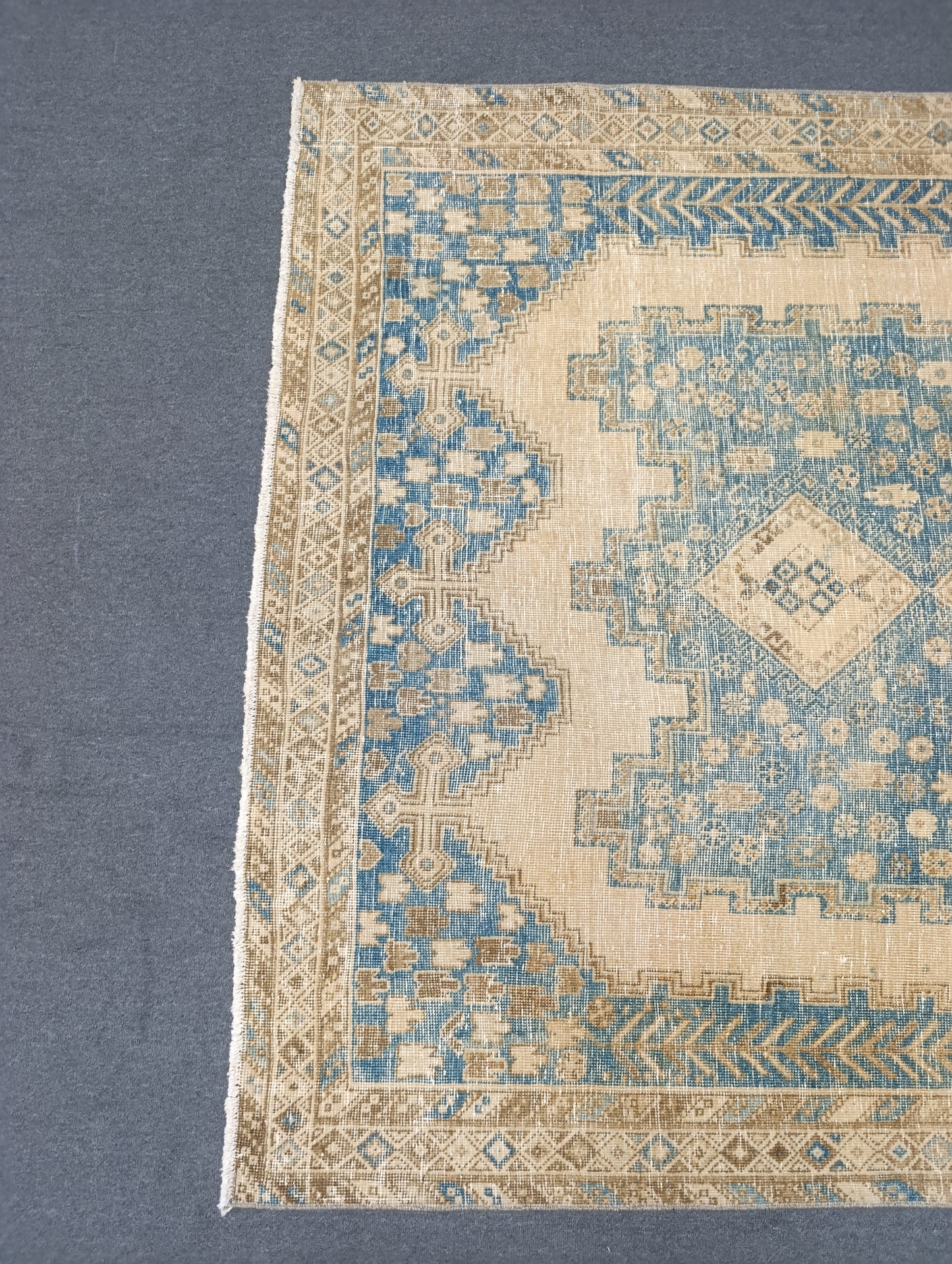 5x6.10 Vintage Rug, Handwoven Wool Anatolian Carpet, Faded Blue Beige Oriental Rug, Distressed Medallion Rug