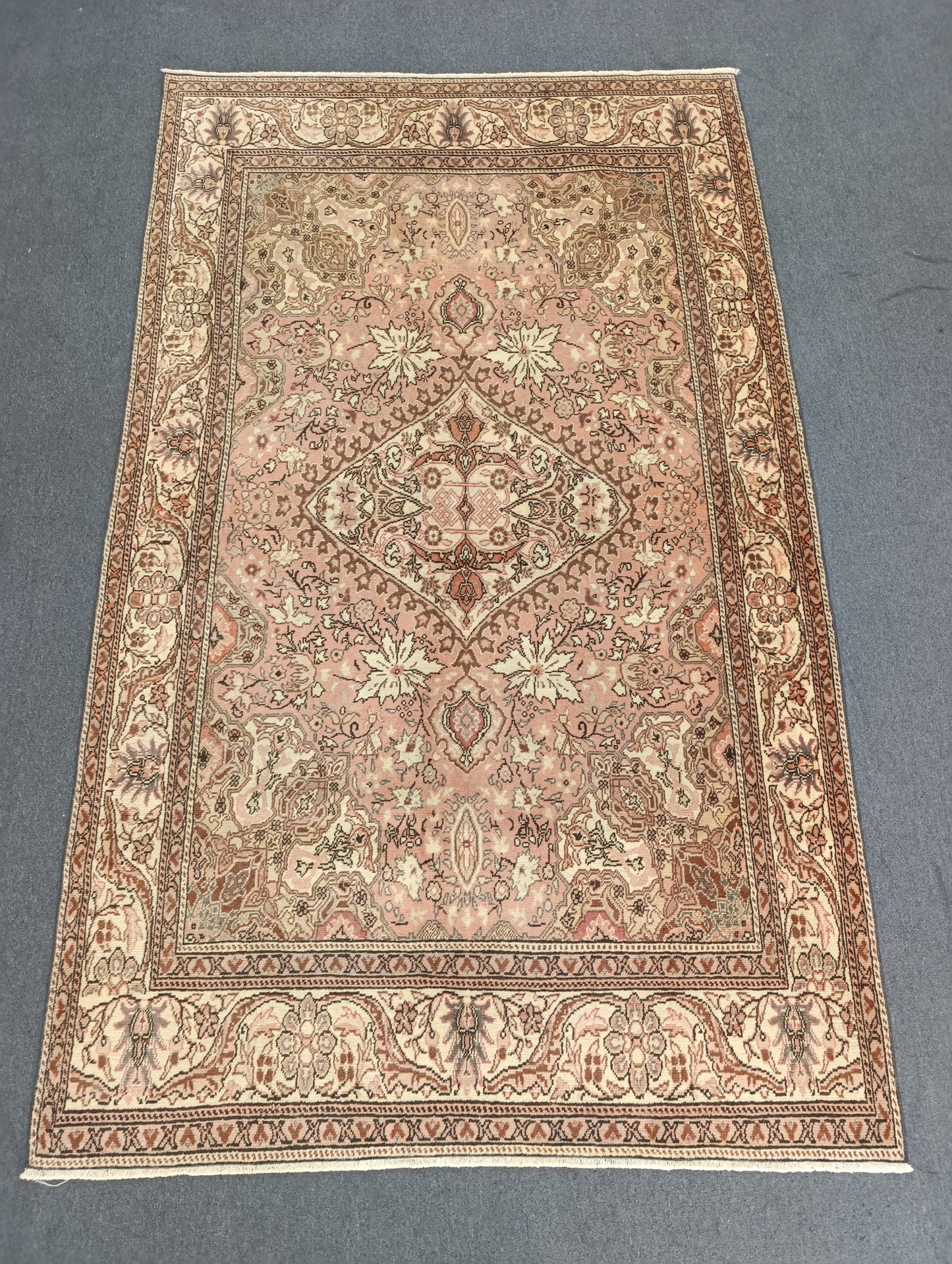 4'10" x 7'11" Vintage Floral Rug, Soft Pink Beige Oriental Carpet