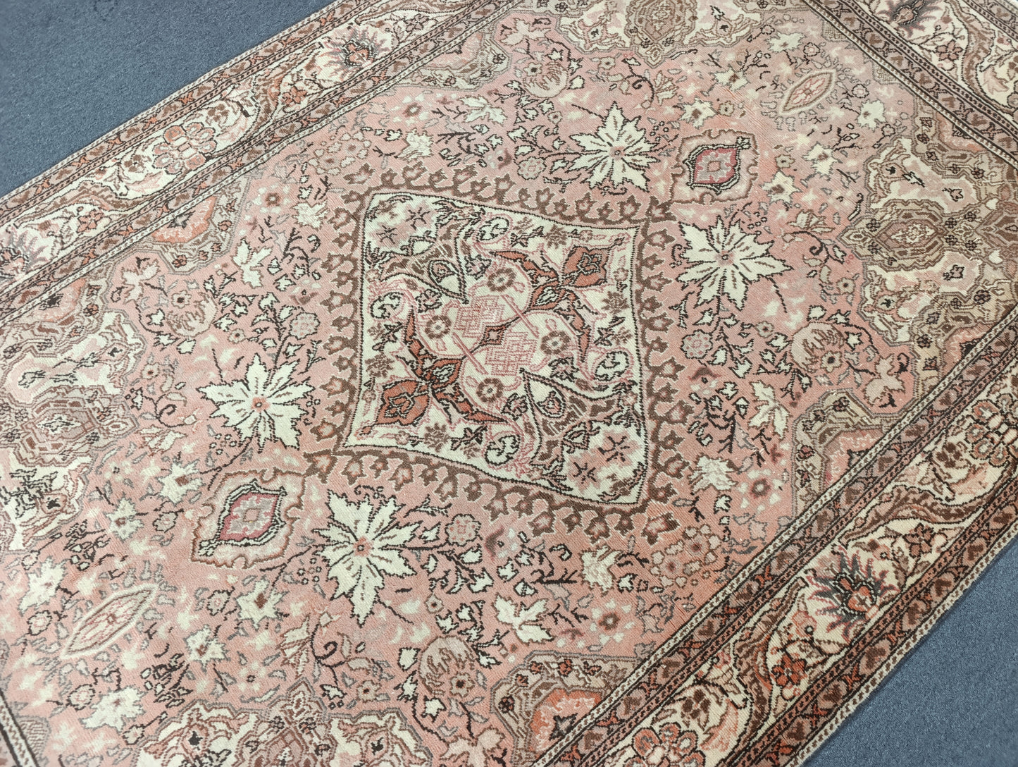 4'10" x 7'11" Vintage Floral Rug, Soft Pink Beige Oriental Carpet