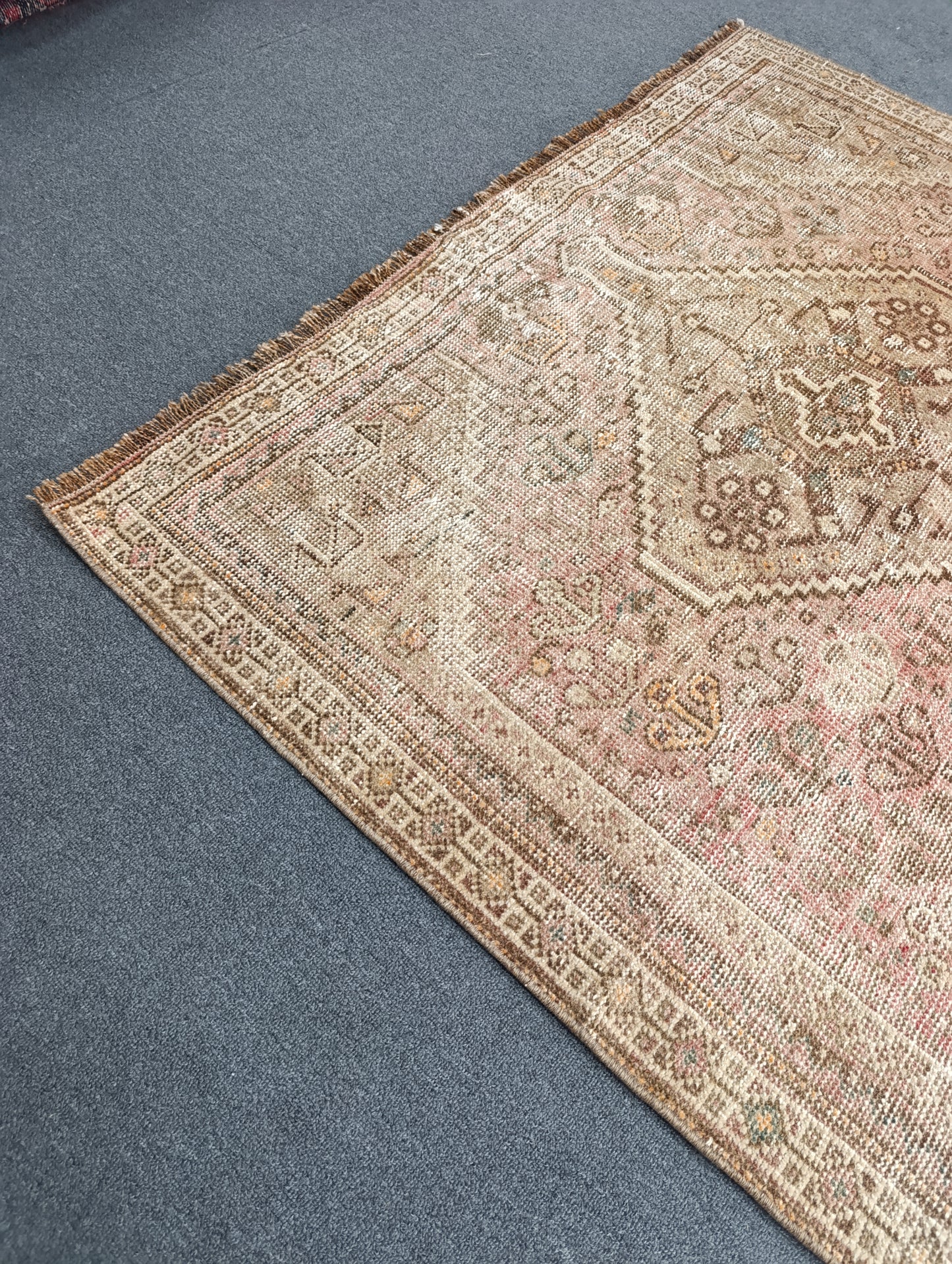 4'8" x 7'3" Vintage Distressed Rug, Blush Beige Tribal Carpet